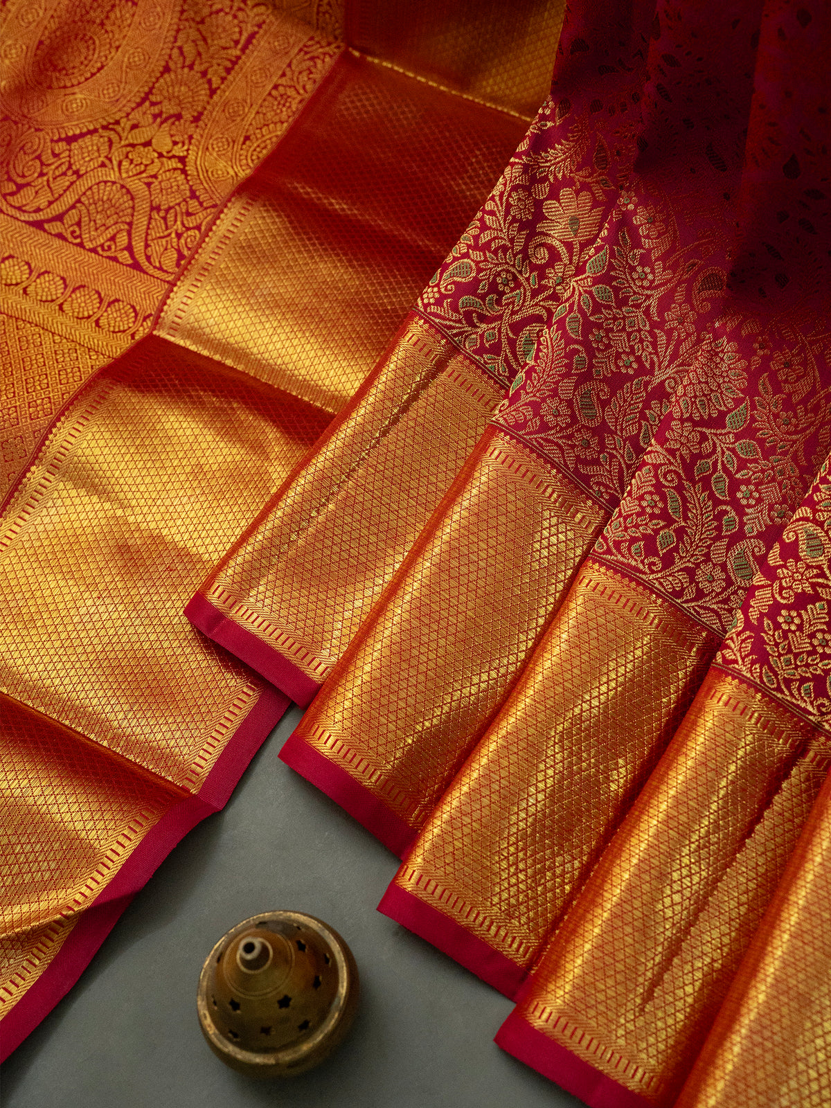 Deep red floral meenakari work body / Kanjipuram Silk Saree CLSA11716