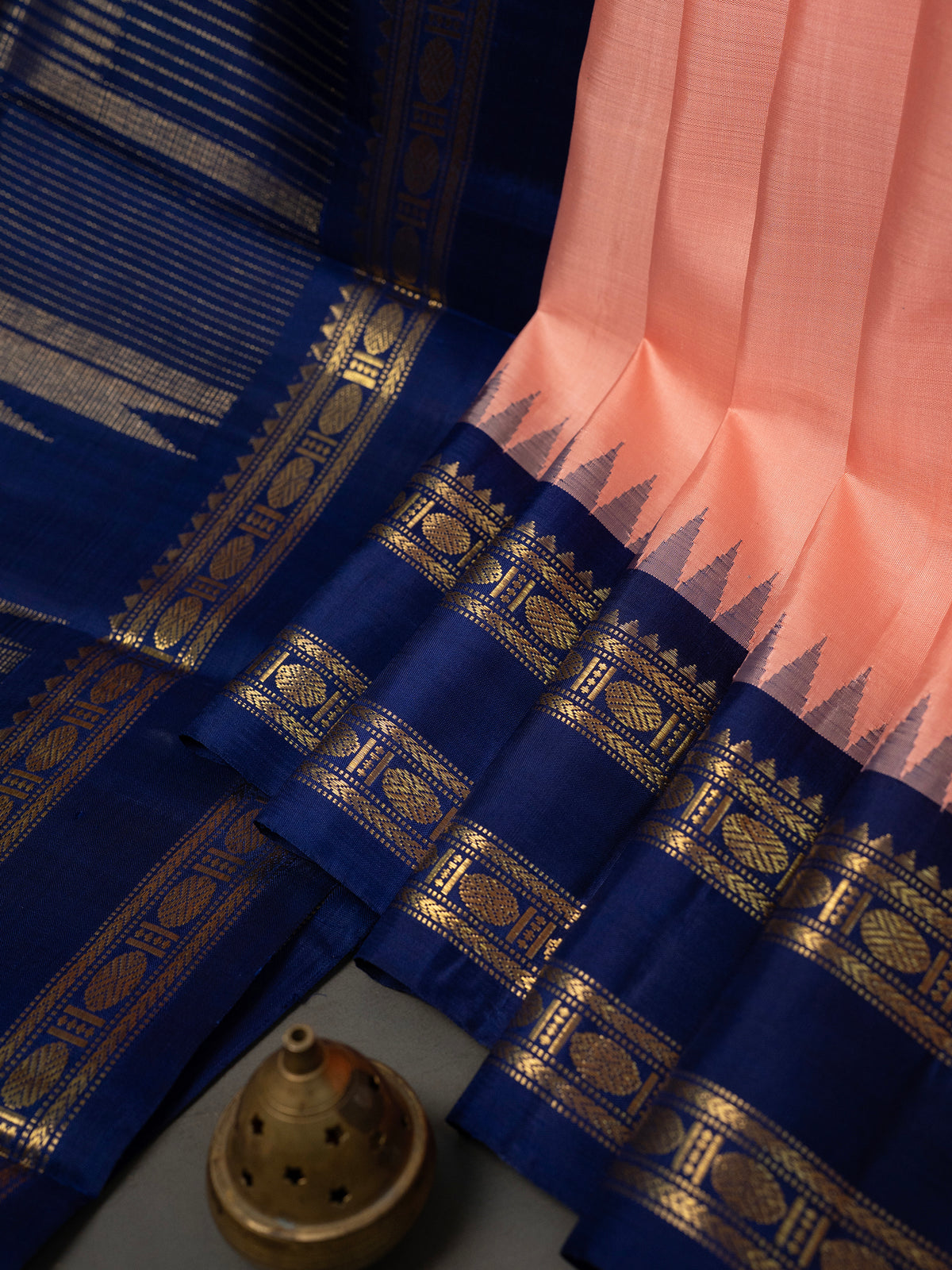 Unusual pastel /Kanjipuram Silk Saree CLSA4493