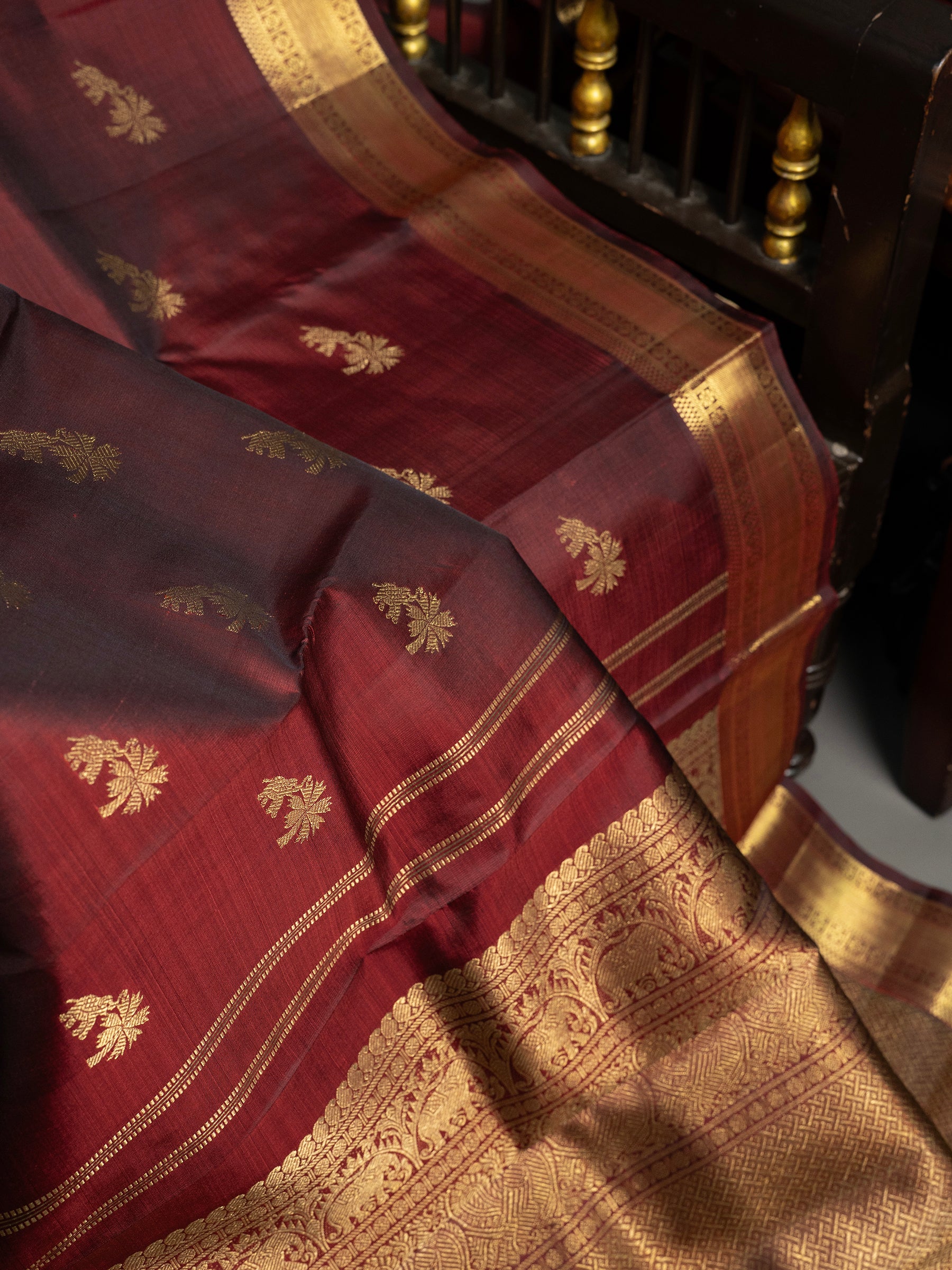 Podi colour yaanai Butta Kanjipuram Silk Saree CLSA