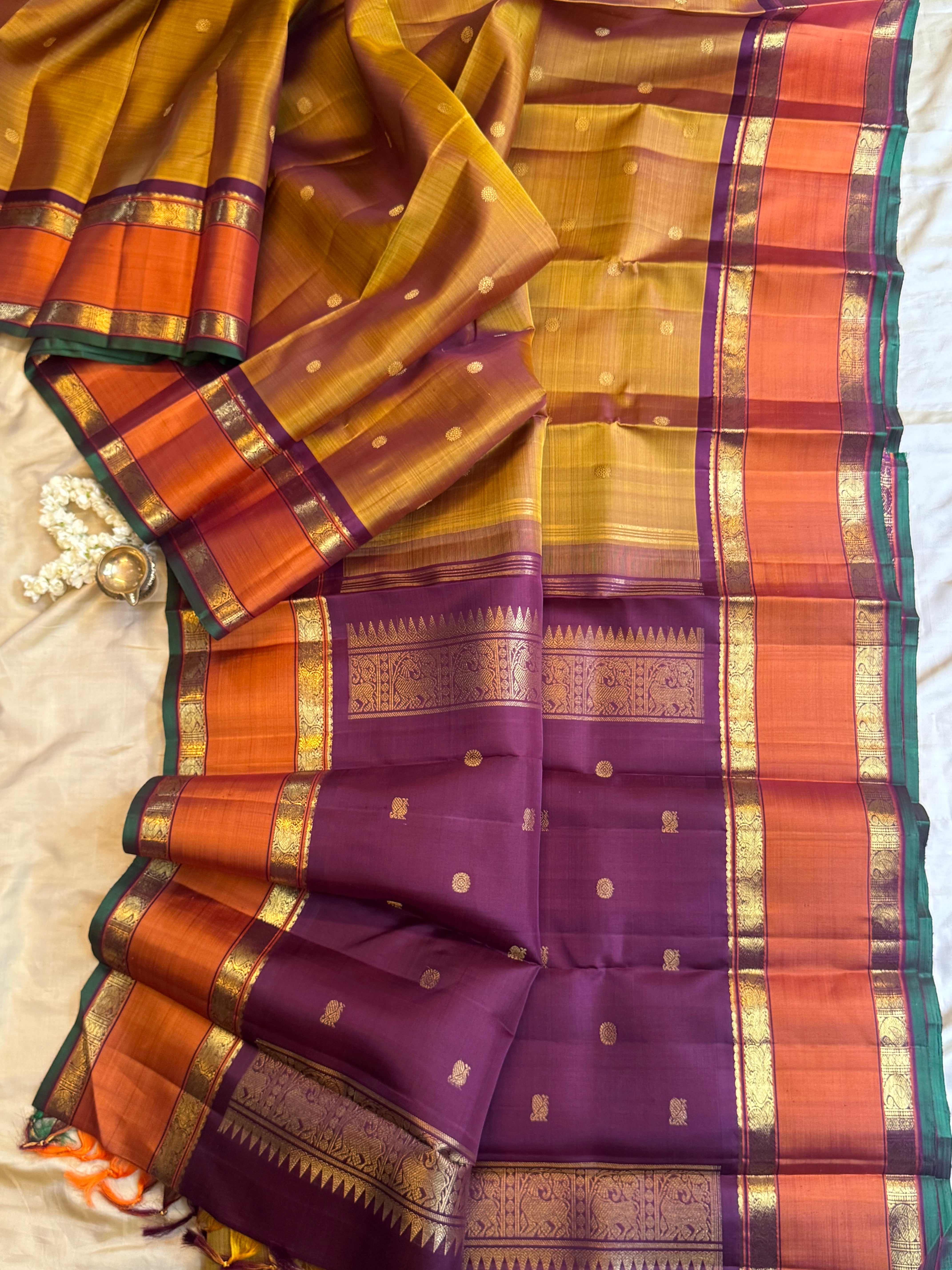 Poonvandu rettapet border/ Kanjipuram silk