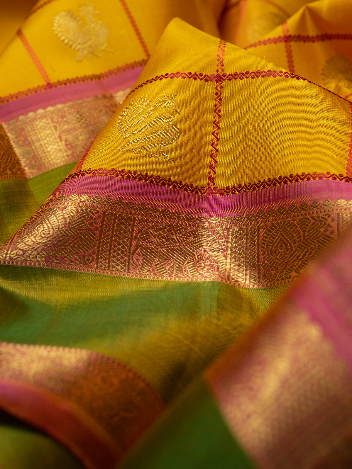 Yellow veldhari Kattam Pure Kanjipuram Silk Saree CLSA11345