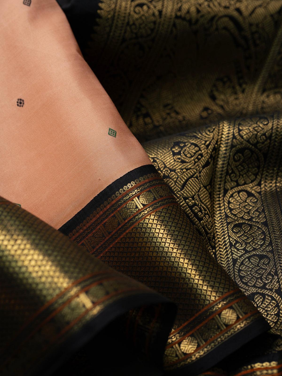 Lite kanakabaram pink ganga jamuna border kai korvai / Kanjipuram Silk Saree CLSA9991