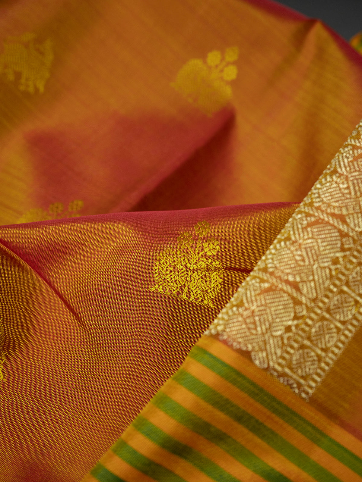 Orange shot green varisapet border/ Kanjipuram Silk Saree CLSA5568