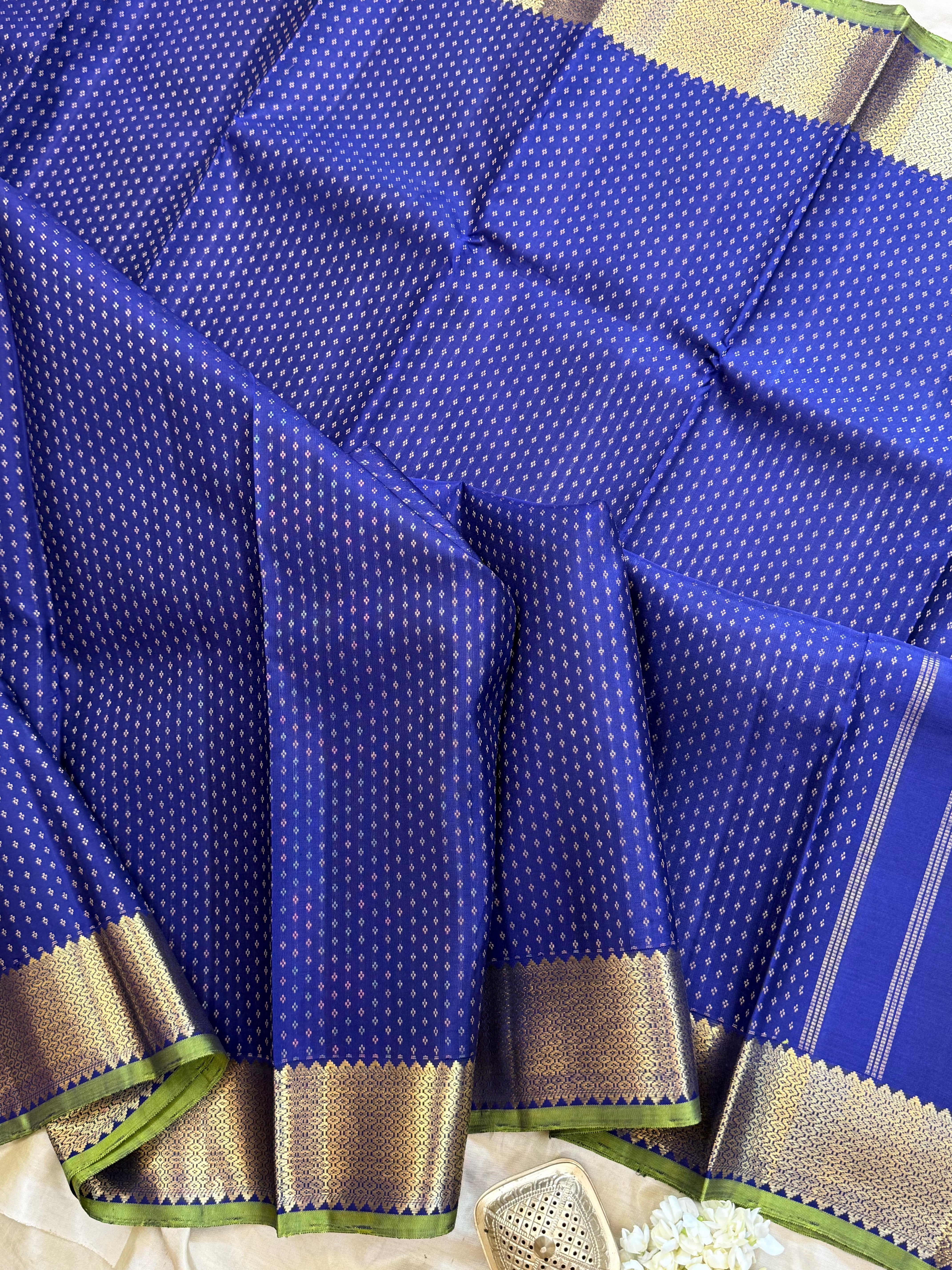 Royal blue thodar butta / Kanjipuram silk CL6152