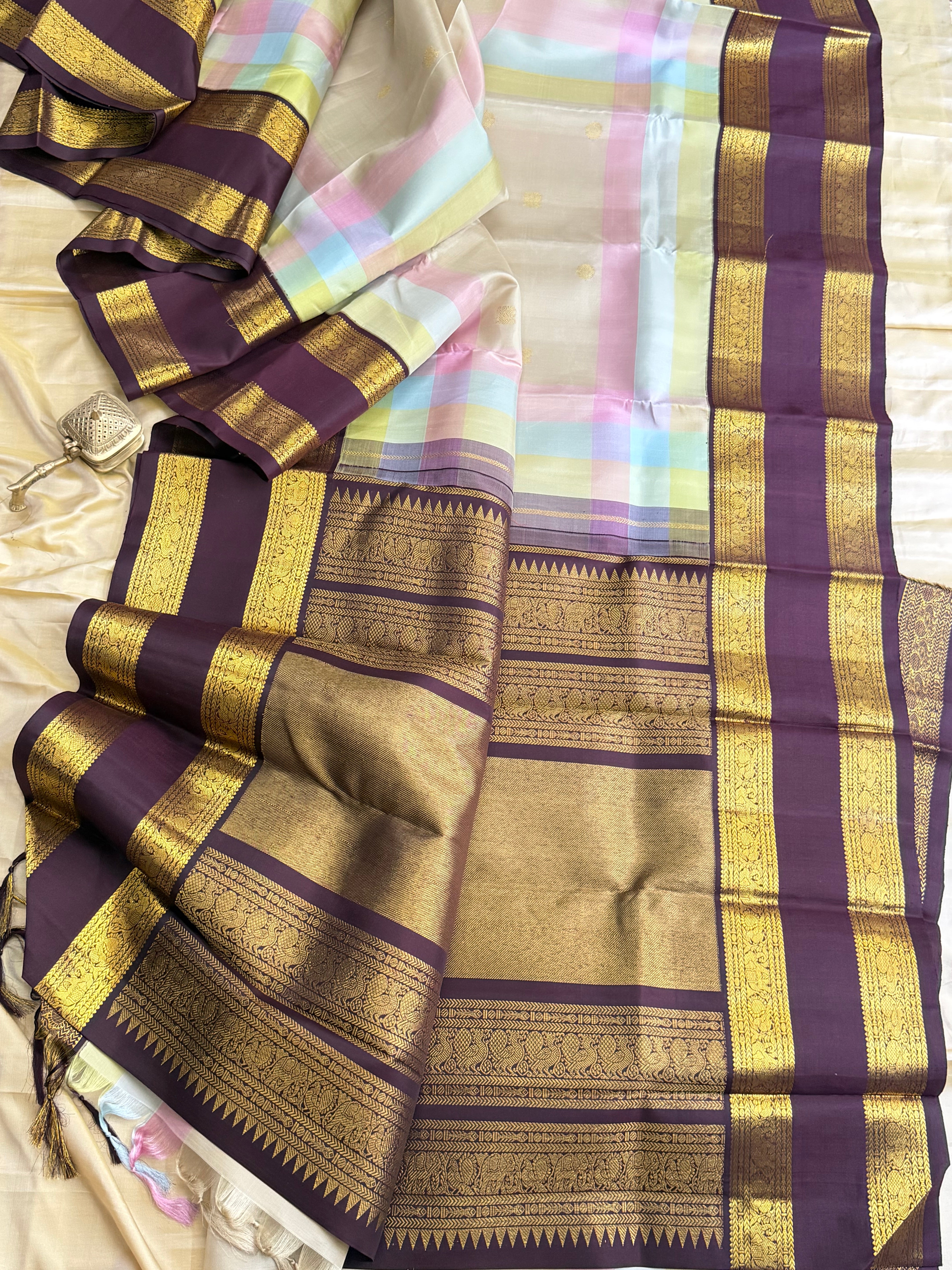 Vintage retta pet  Korvai  / Arani silk