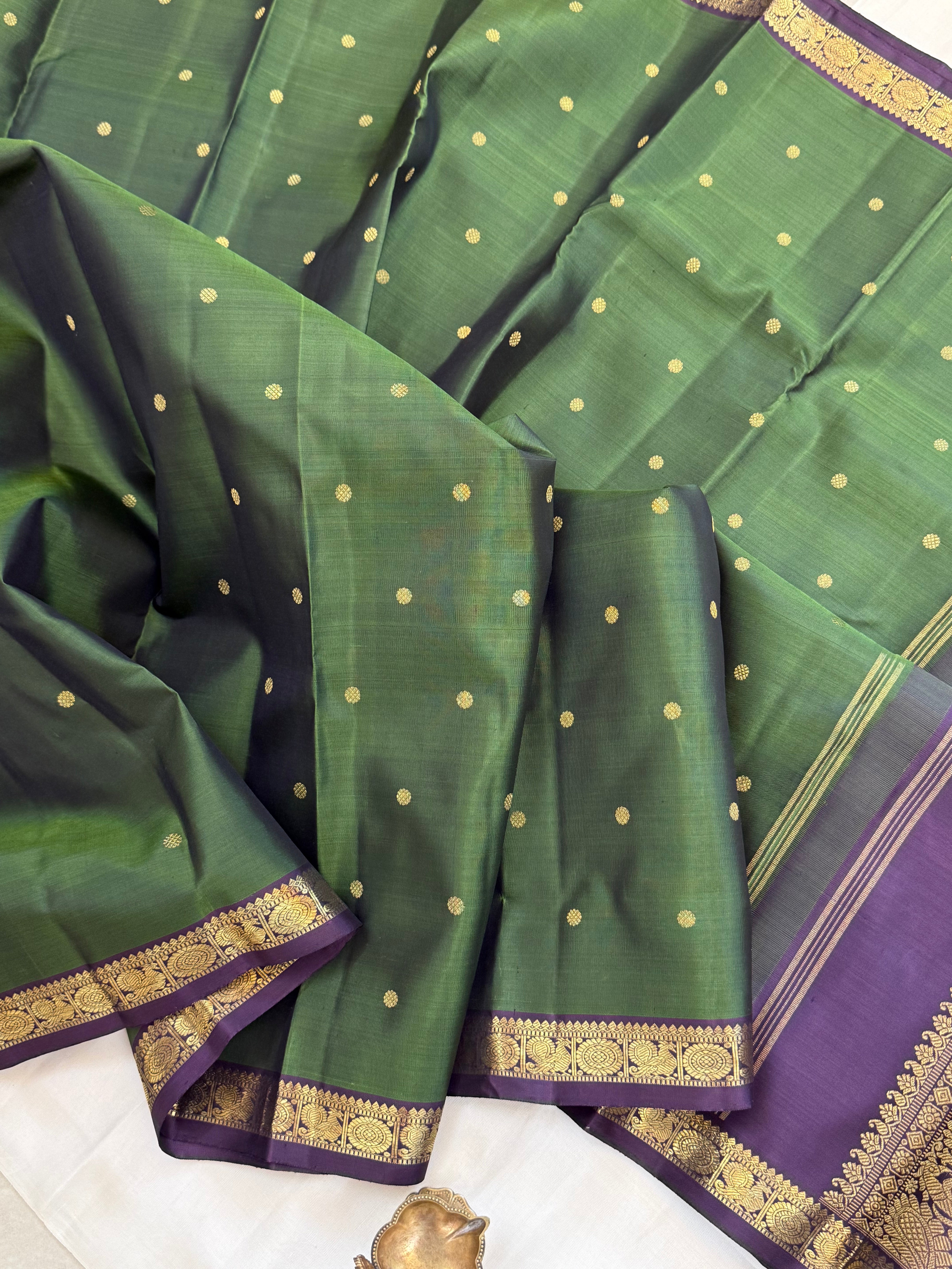 Chatniy green small border / kanjipuram silk saree clsa 11144