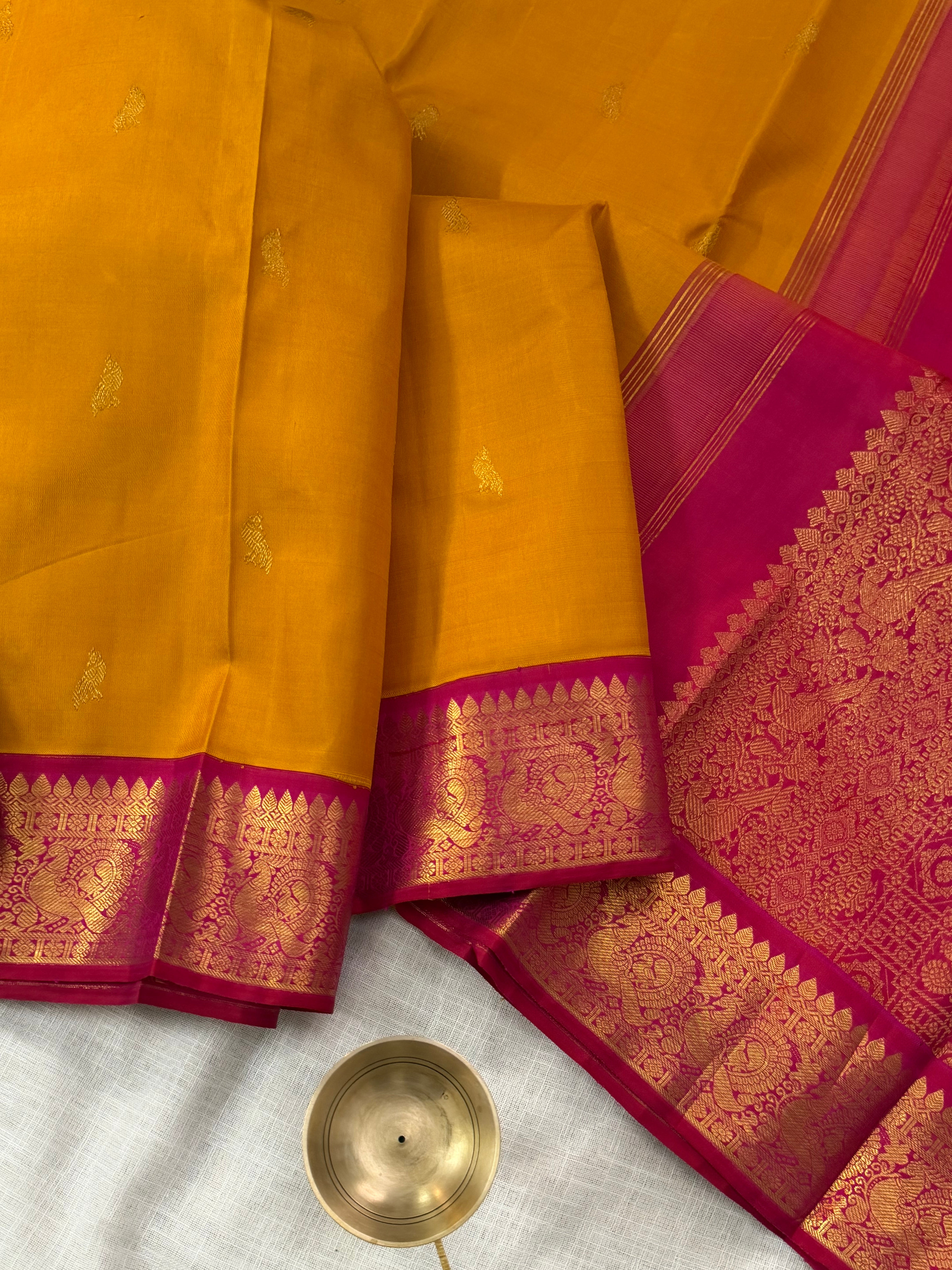 Golden yellow korvai   / Arani silk