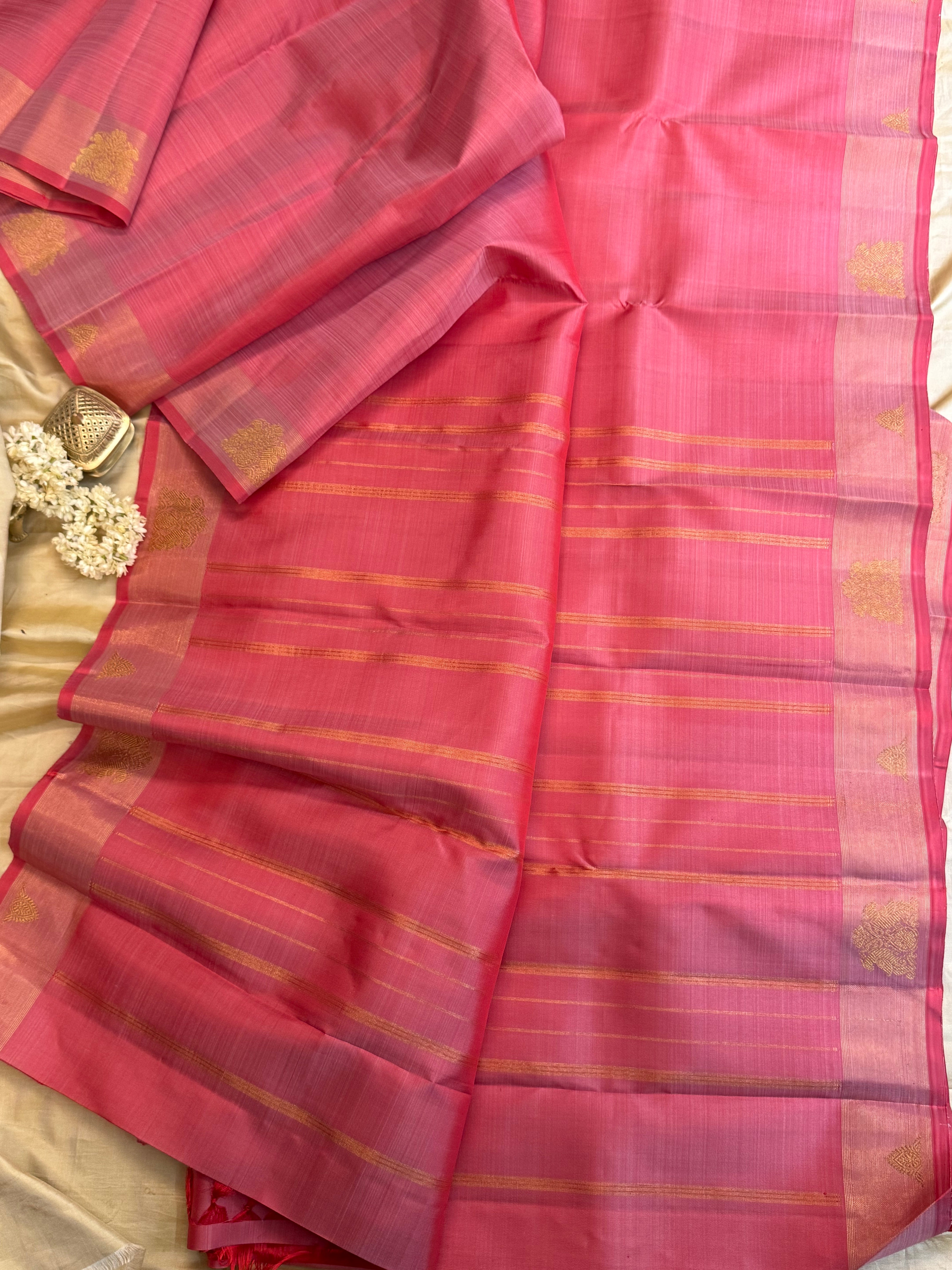 Lotus pink border butta / Kanjipuram silk