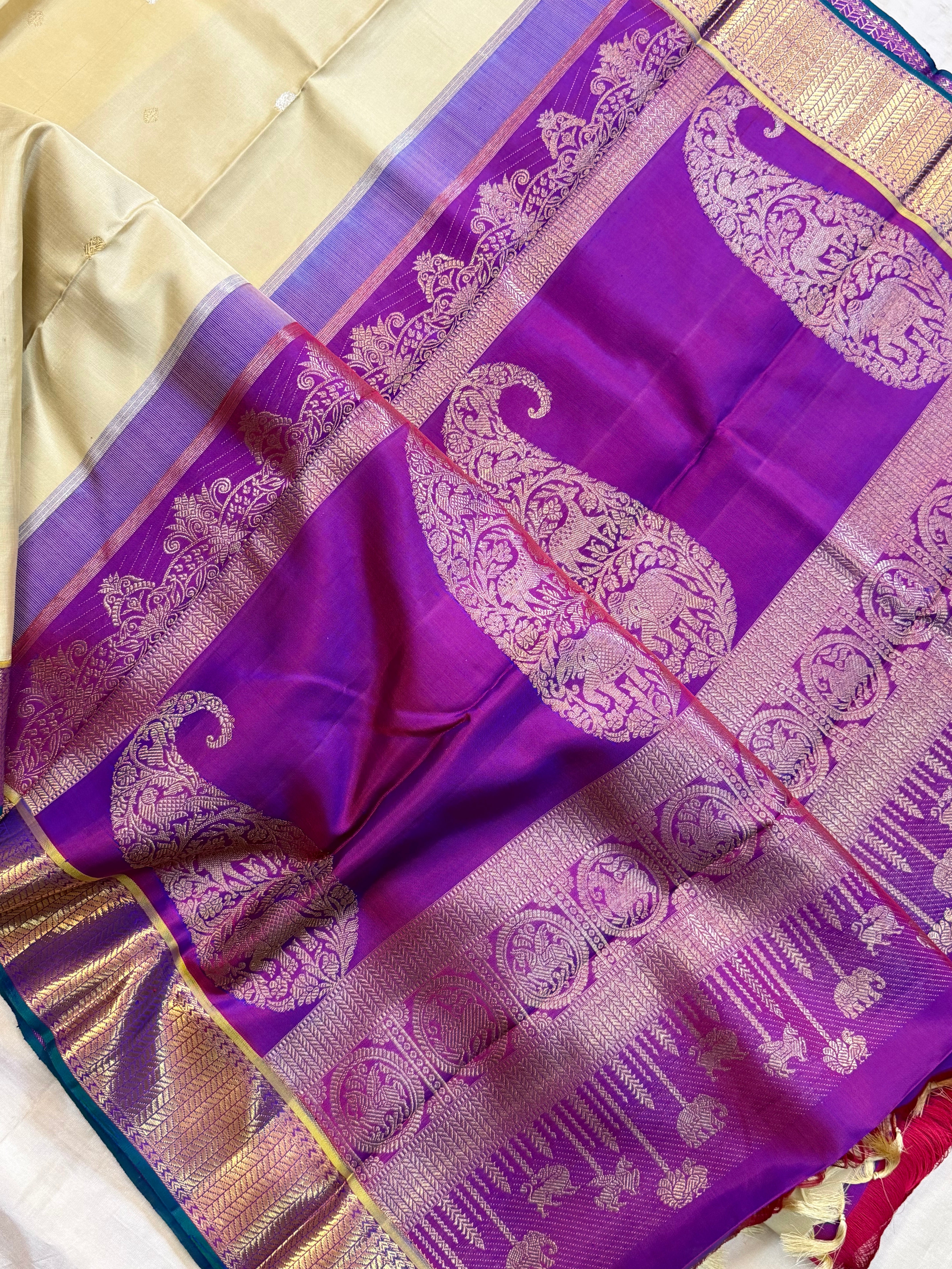 Onam collection: ivory thoranam pet Korvai / pure zari Kanjipuram silk