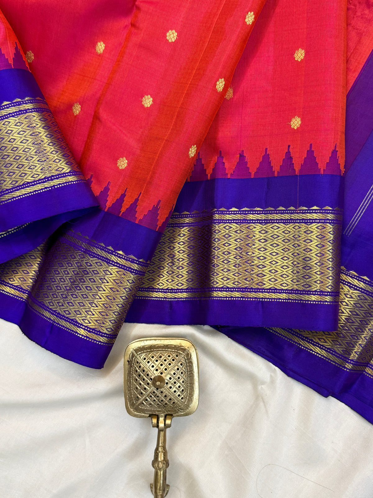 Gadwal silk pink shot colour Korvai temple clsa7386
