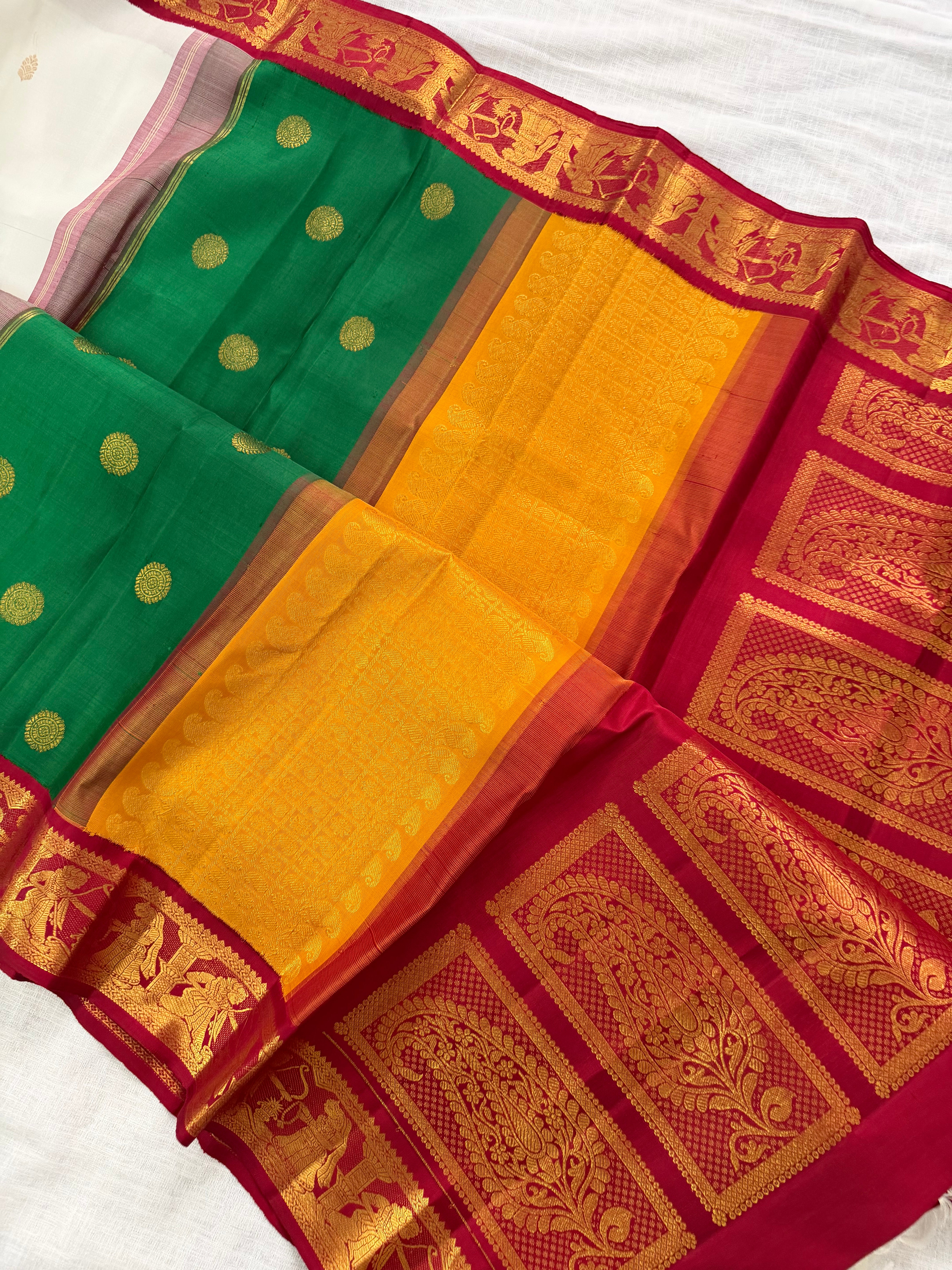 White triple Palla korvai    / Arani silk
