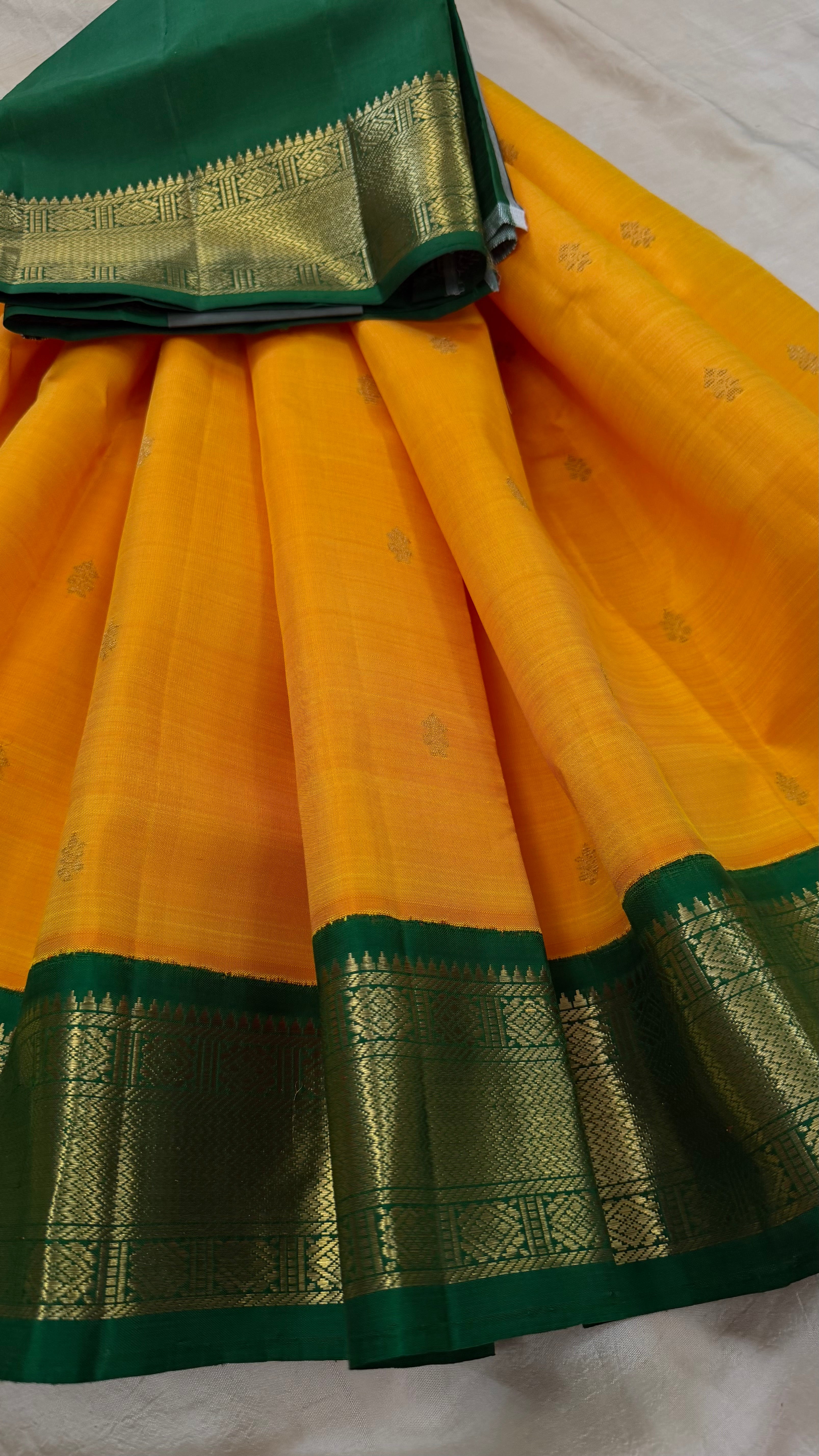 Traditional Paavadai set 4 to 6 years