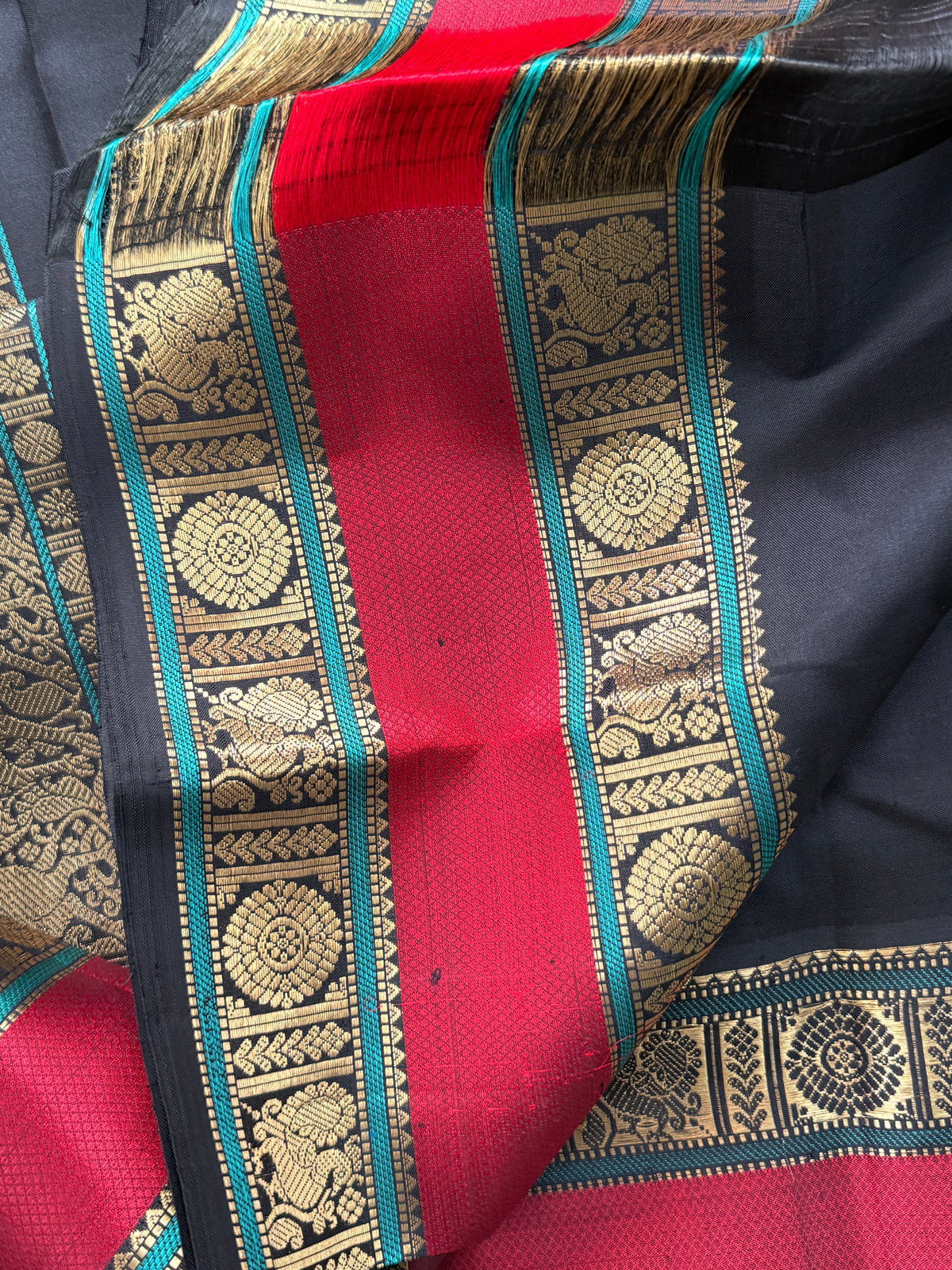 Black Rettapet Zari butta / Special Edition Silk CLSA11875