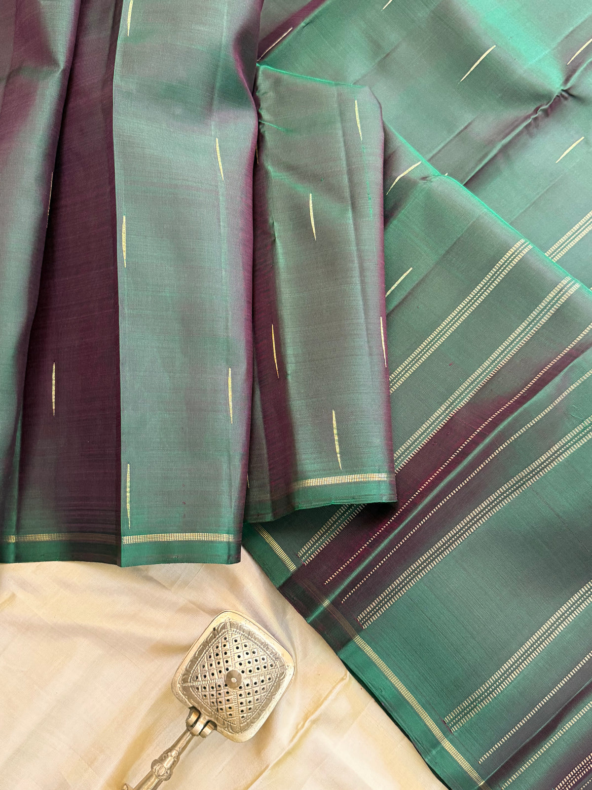 Colours of Navarathri green malli Butta  / pure Kanjipuram silk