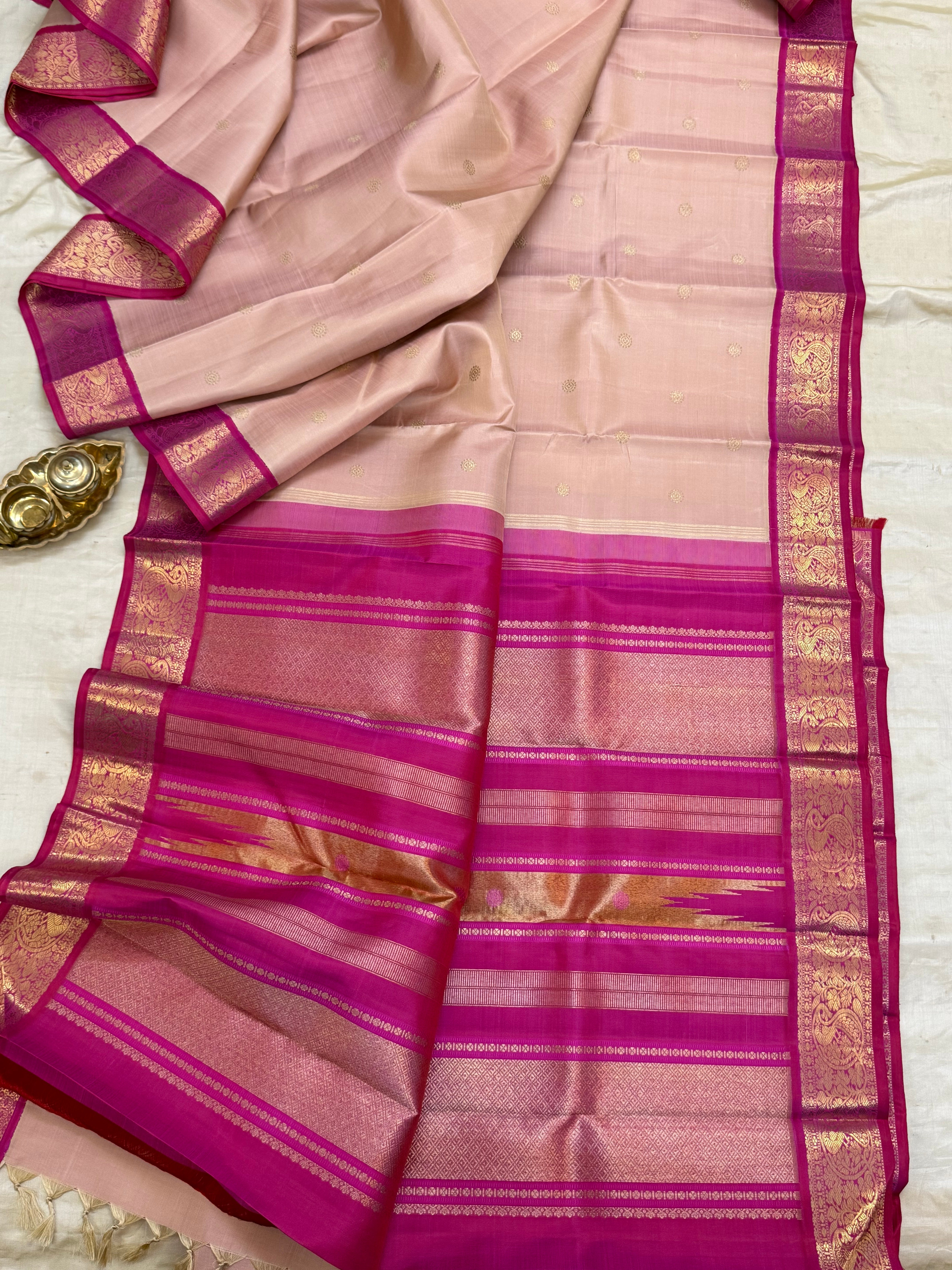 Biscuit  pink Korvai  Kanjipuram silk