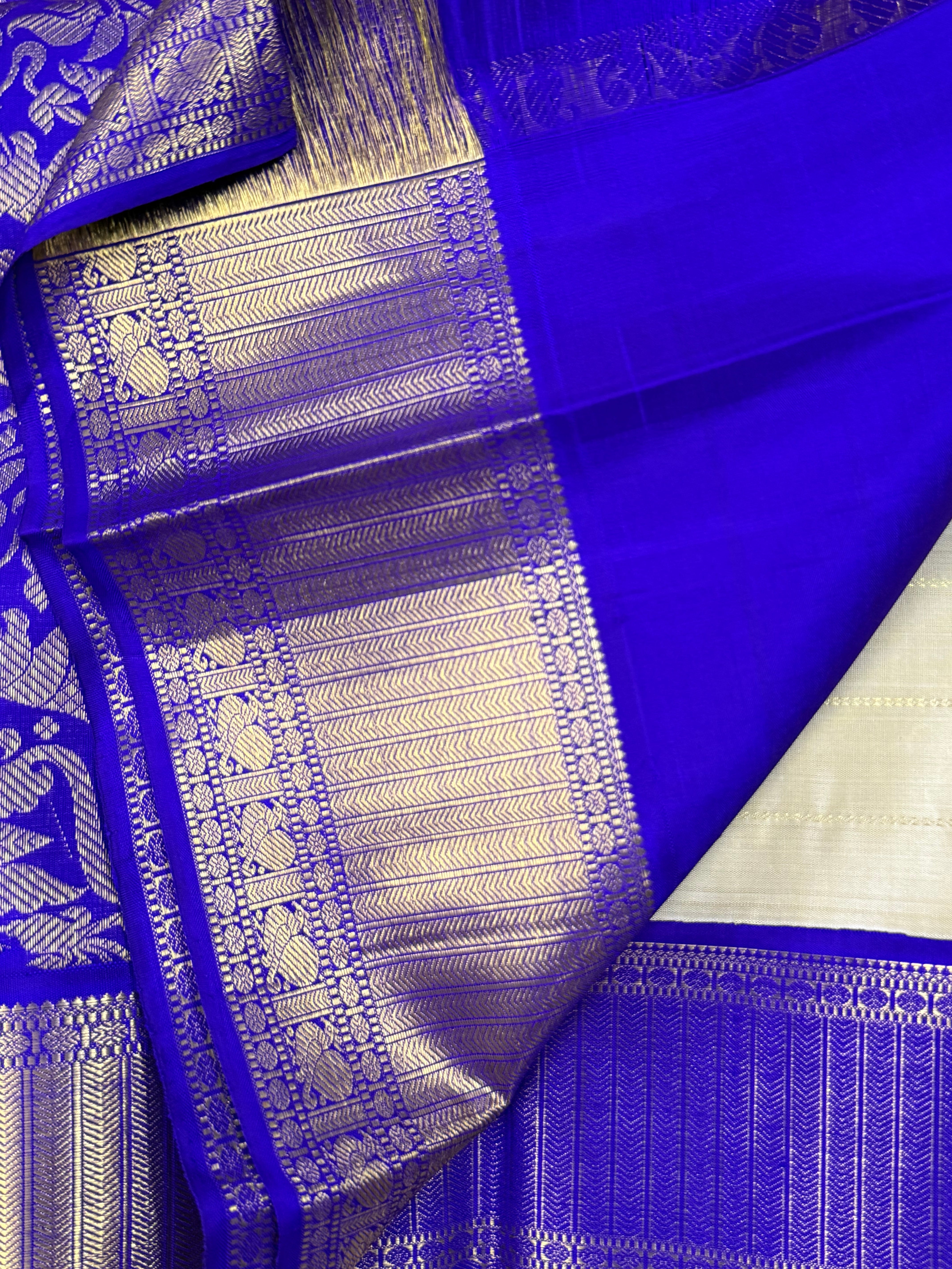 Offwhite zari kattam and violet kai korvai/ Kanjipuram silk