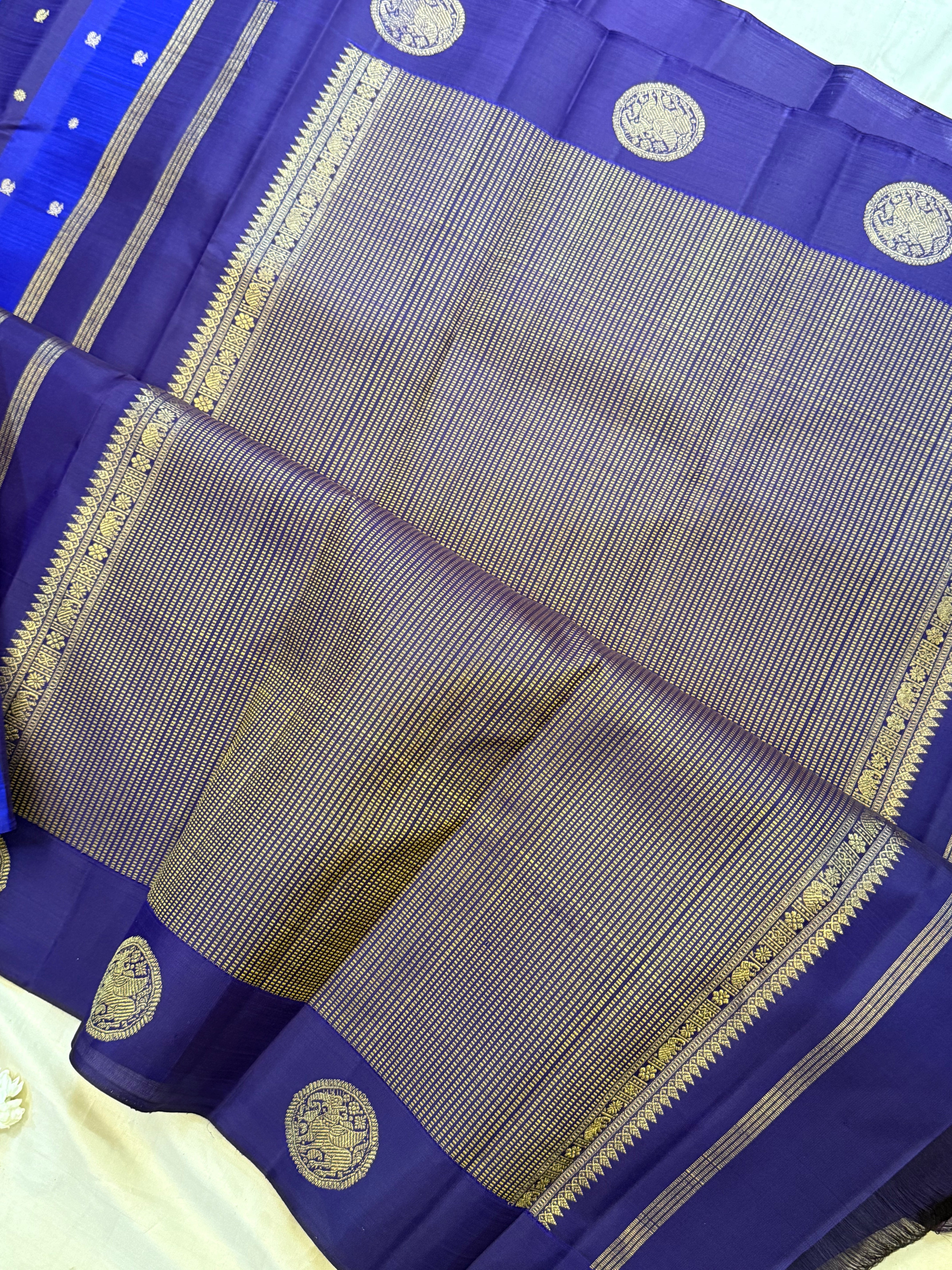 Blue and deep blue stripes concept border butta / Kanjipuram silk