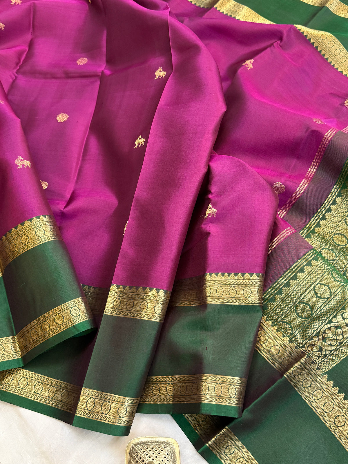 Special edition Majenta with Zari Butta silk saree/clsa 12400