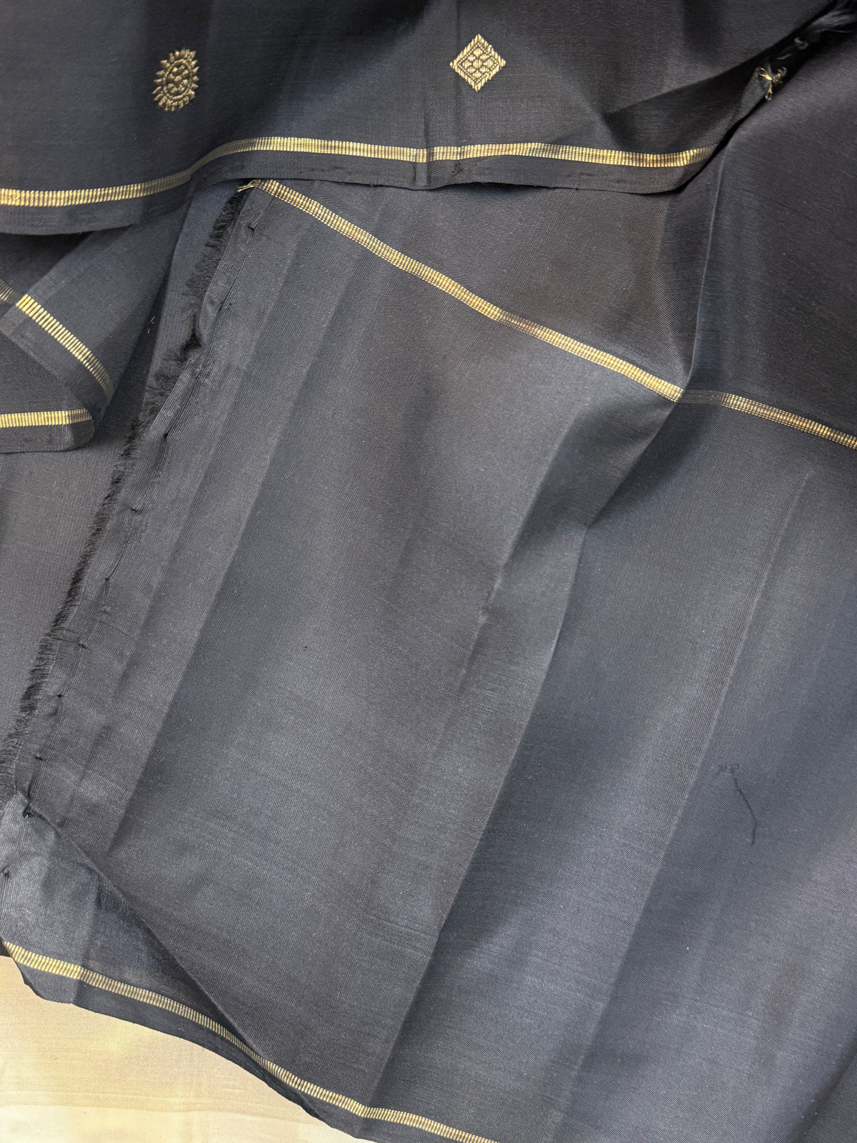 1000 butta and long border Zari butta / kanjipuram silk saree 11964