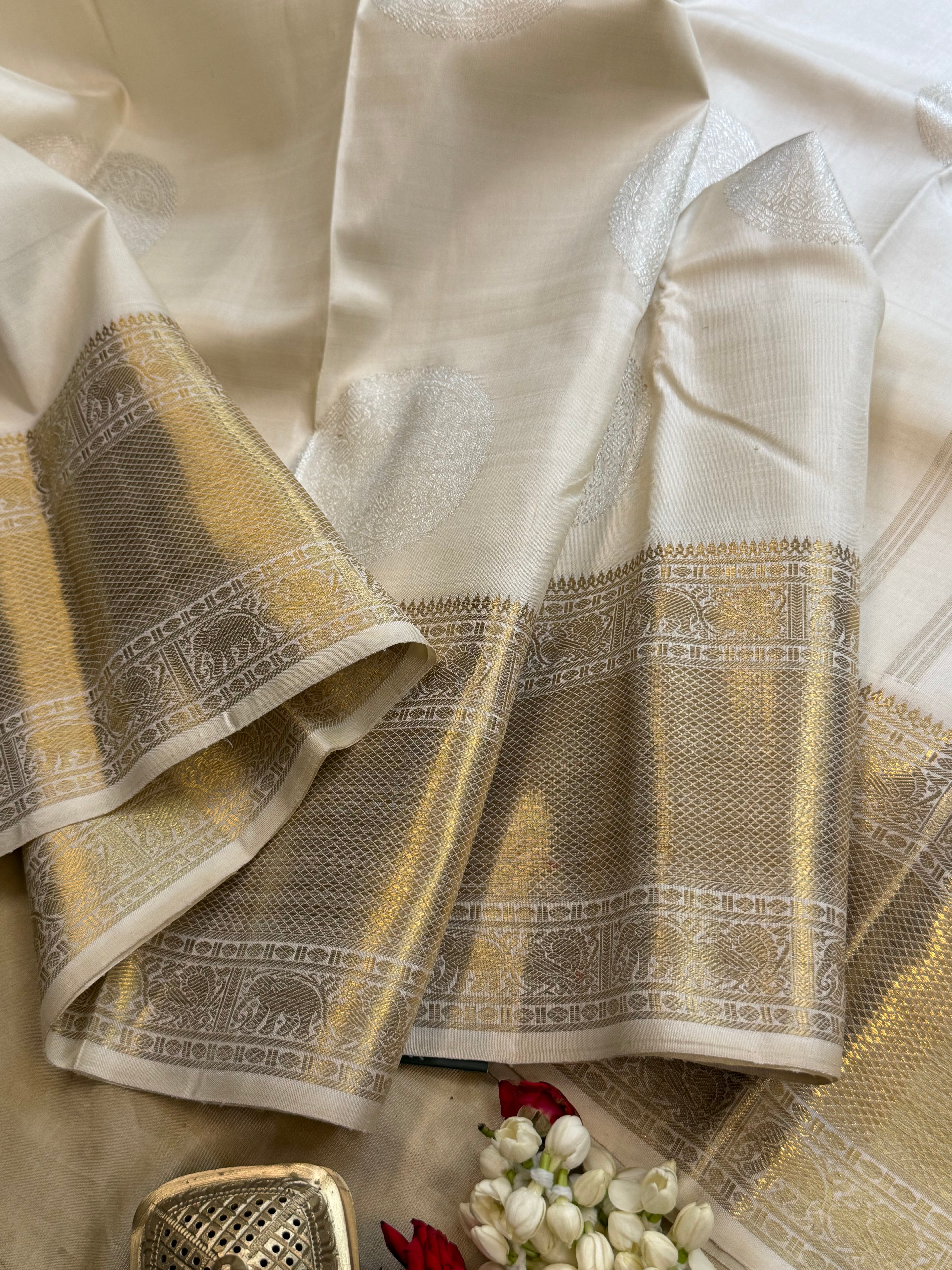 Onam edit - offwhite big yazhi butta/ Kanjipuram silk CLSA2272