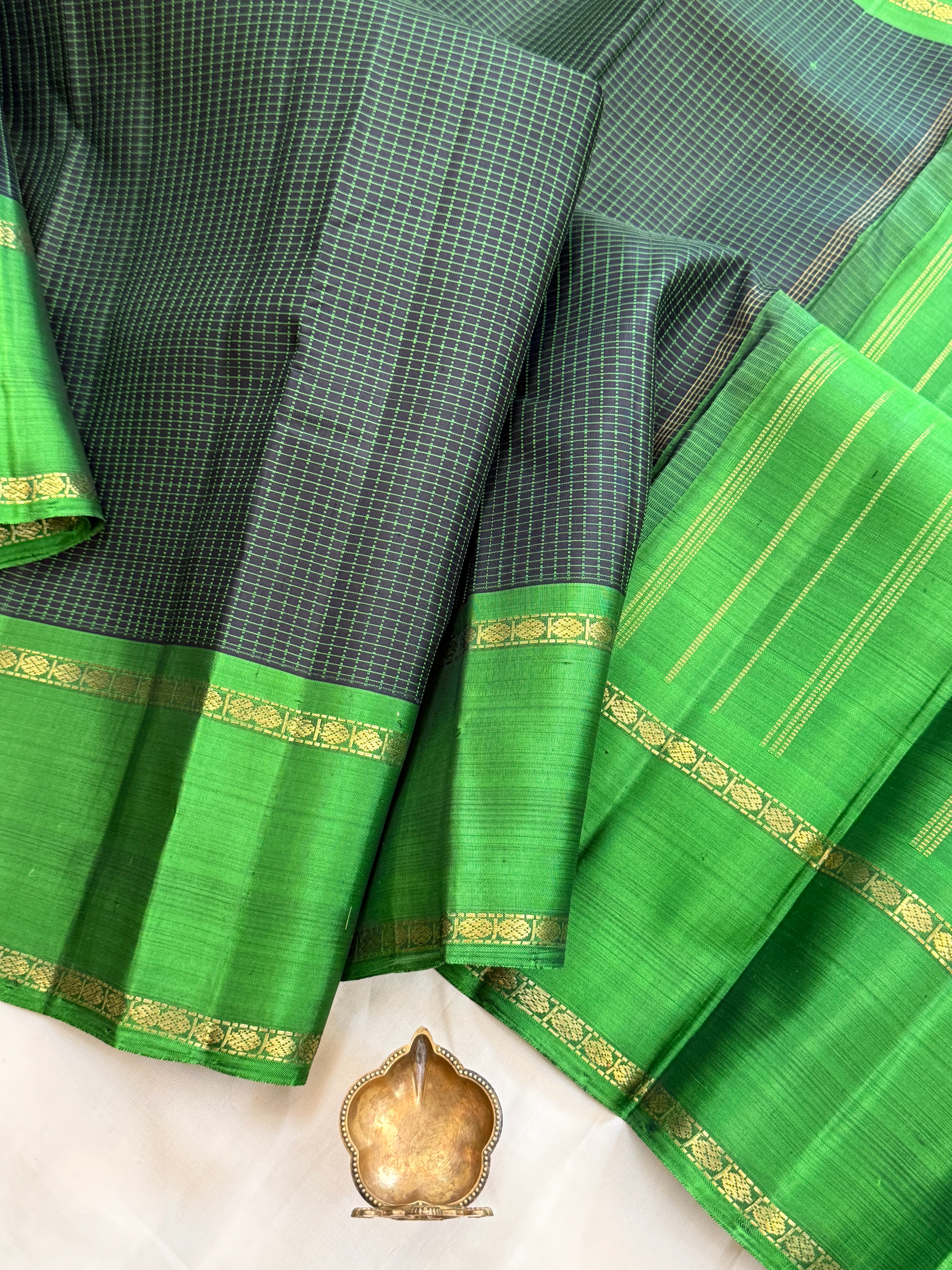 Dark green body checks with Retta pet border/ kanjipuram silk CLSA10711