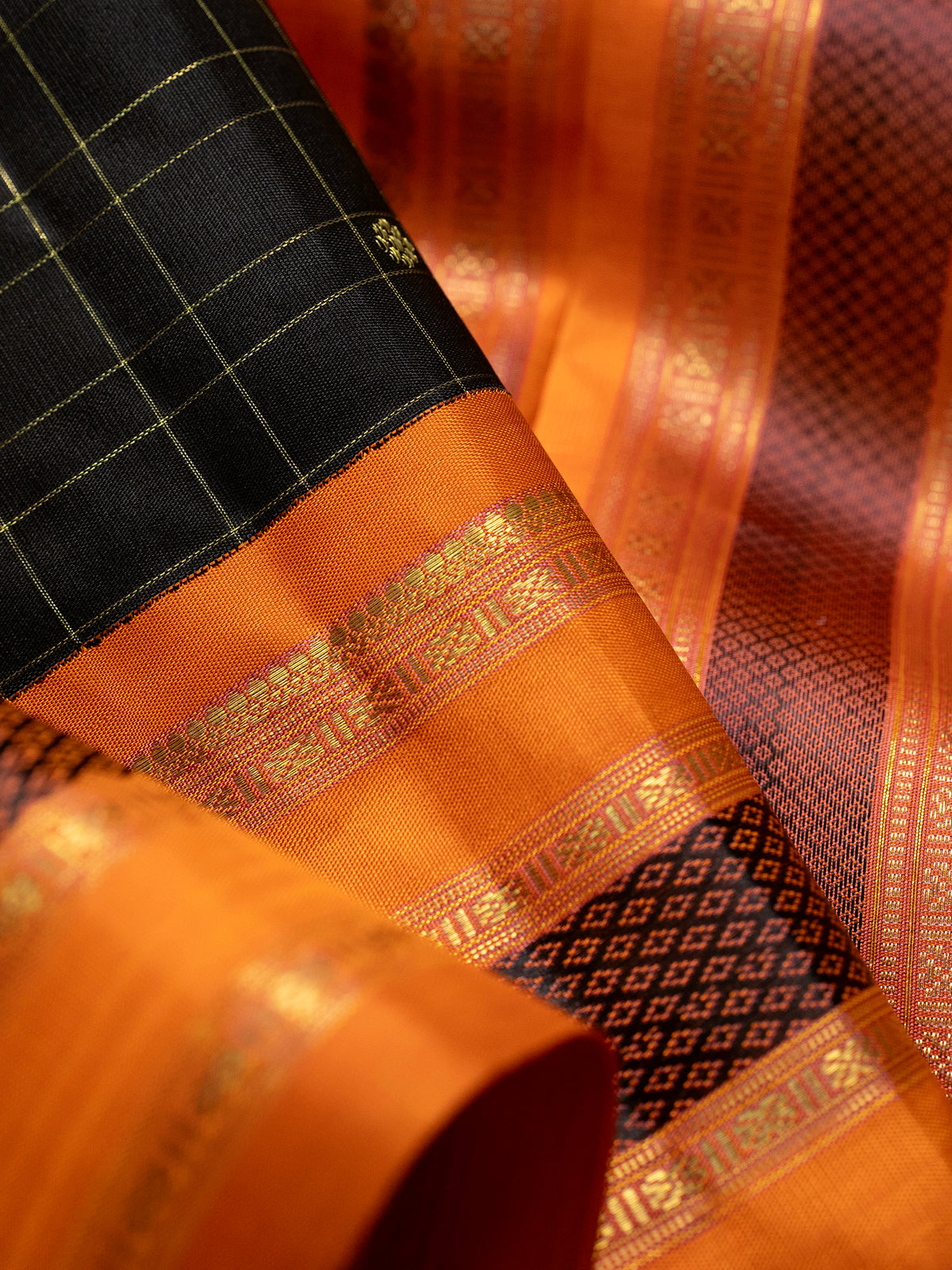 Black vintage kattam butta kai korvai/ Kanjipuram Silk Saree CLSA10773