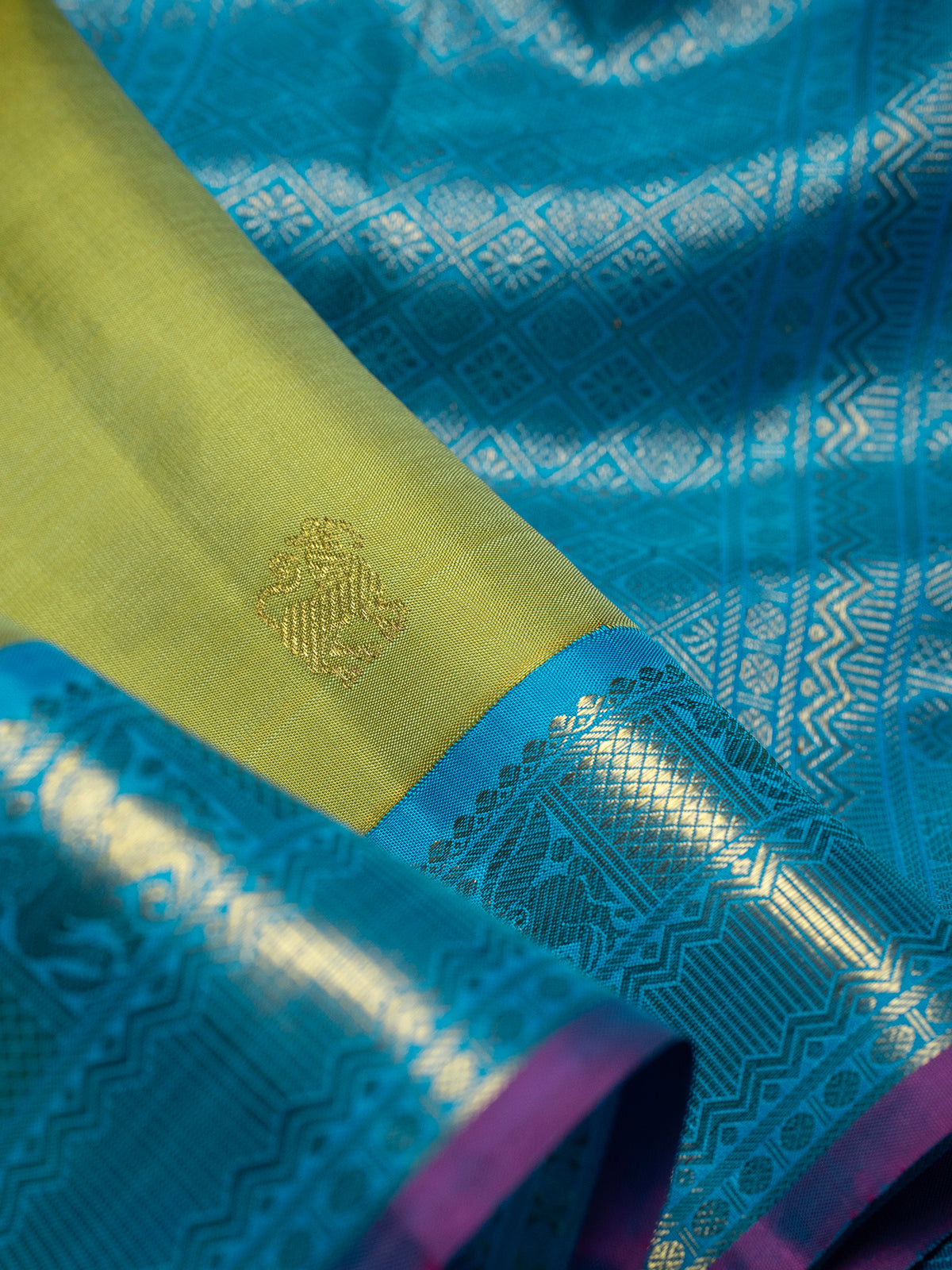 Lite green and turquoise Blue kai korvai/ Kanjipuram Silk Saree CLSA8073