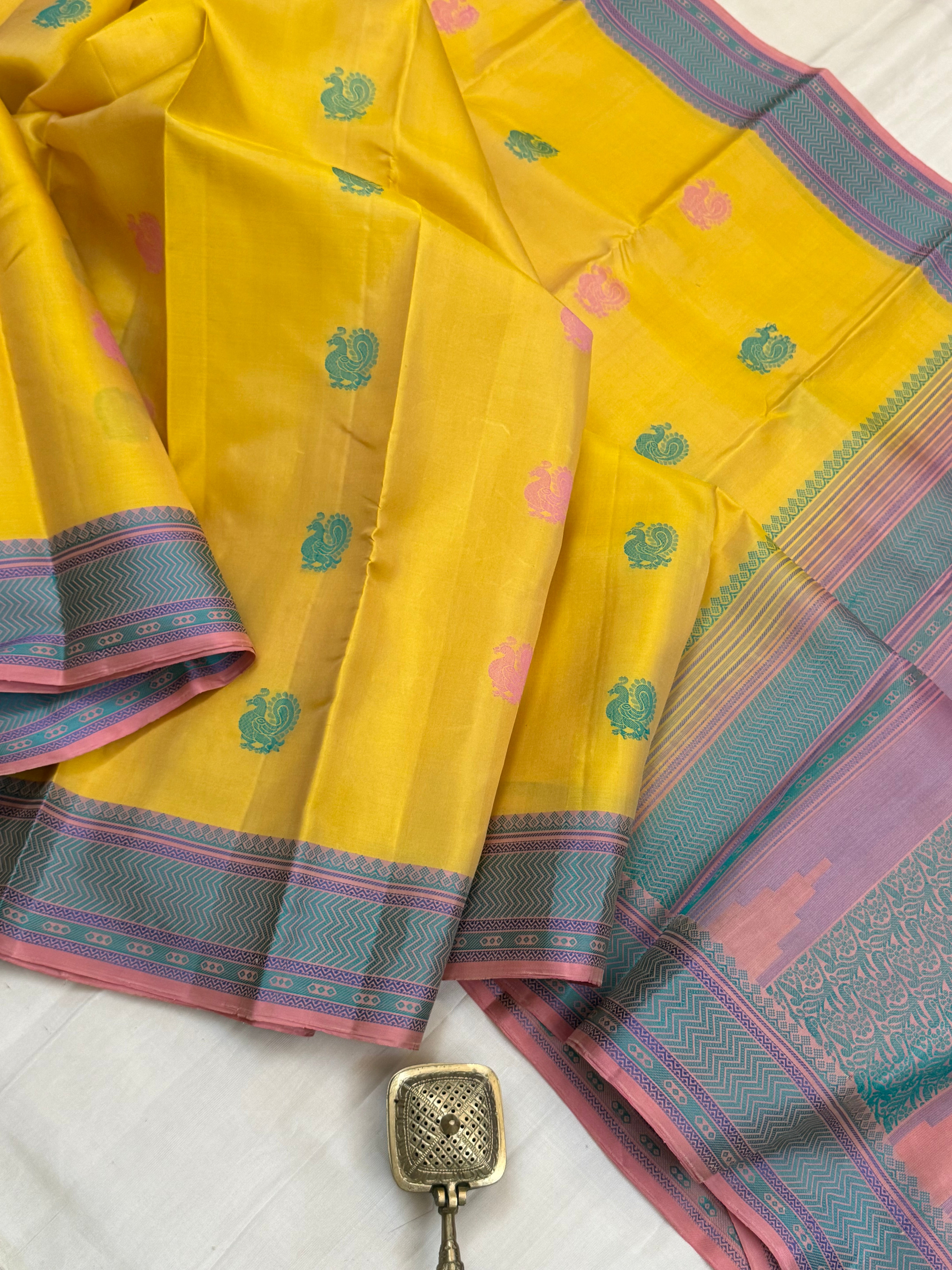 Yellow thread butta /  Varnangal Thread work  / CLSA11279
