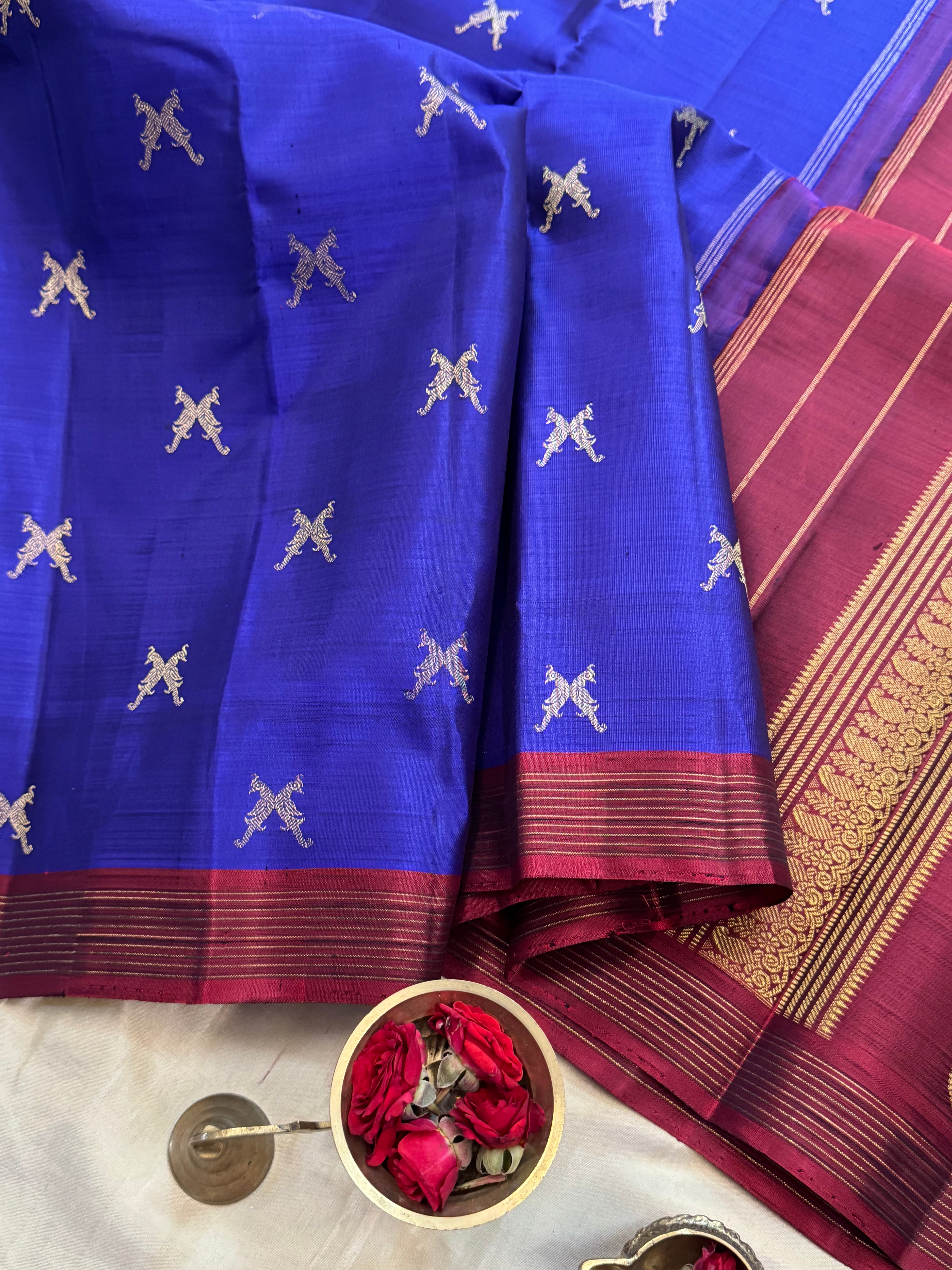 Purplish blue jodi kili body butta / Kanjipuram silk