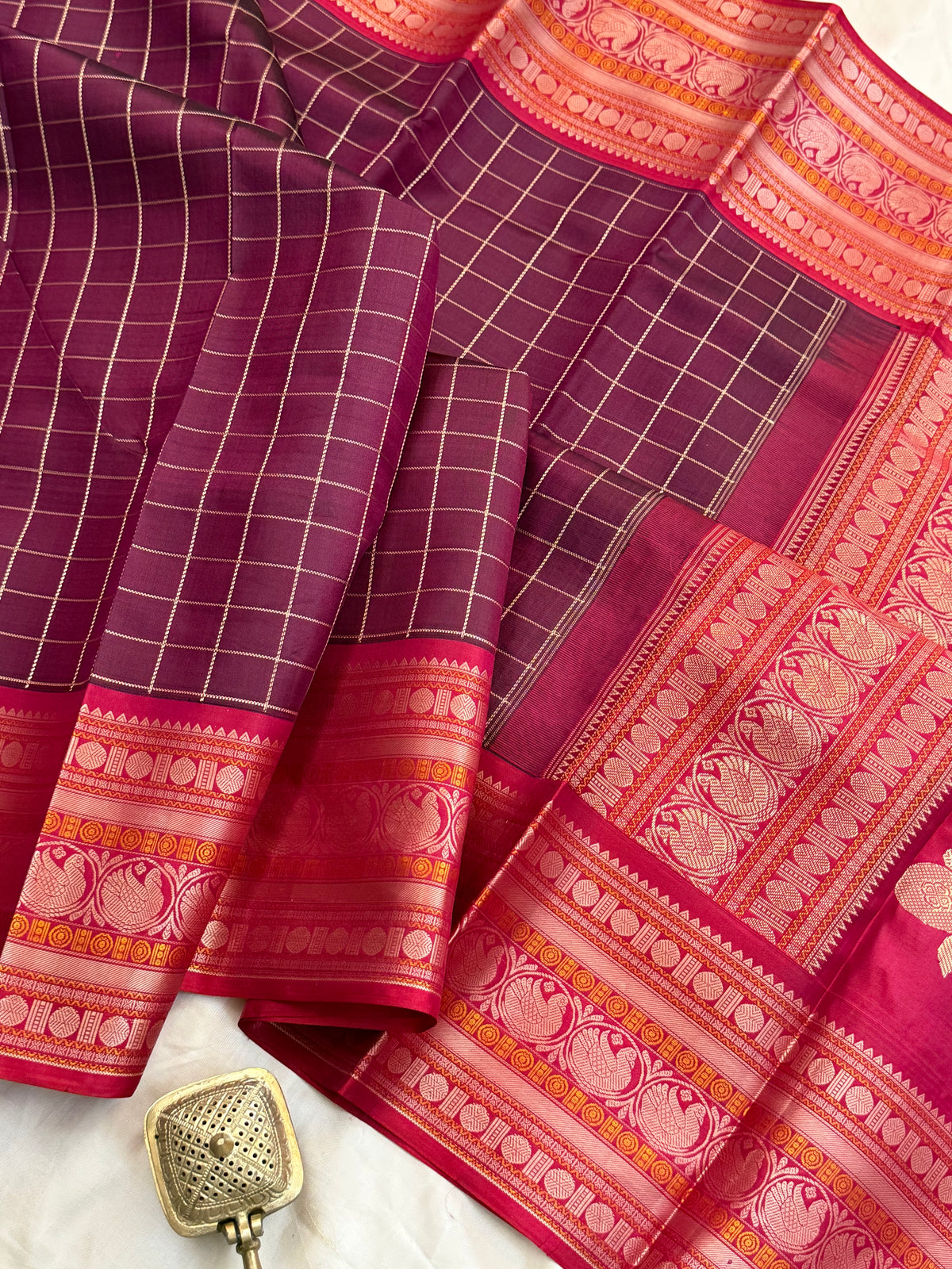Paaku color shot red unique sorgavasal pallu/ Special edition kanjipuram silk