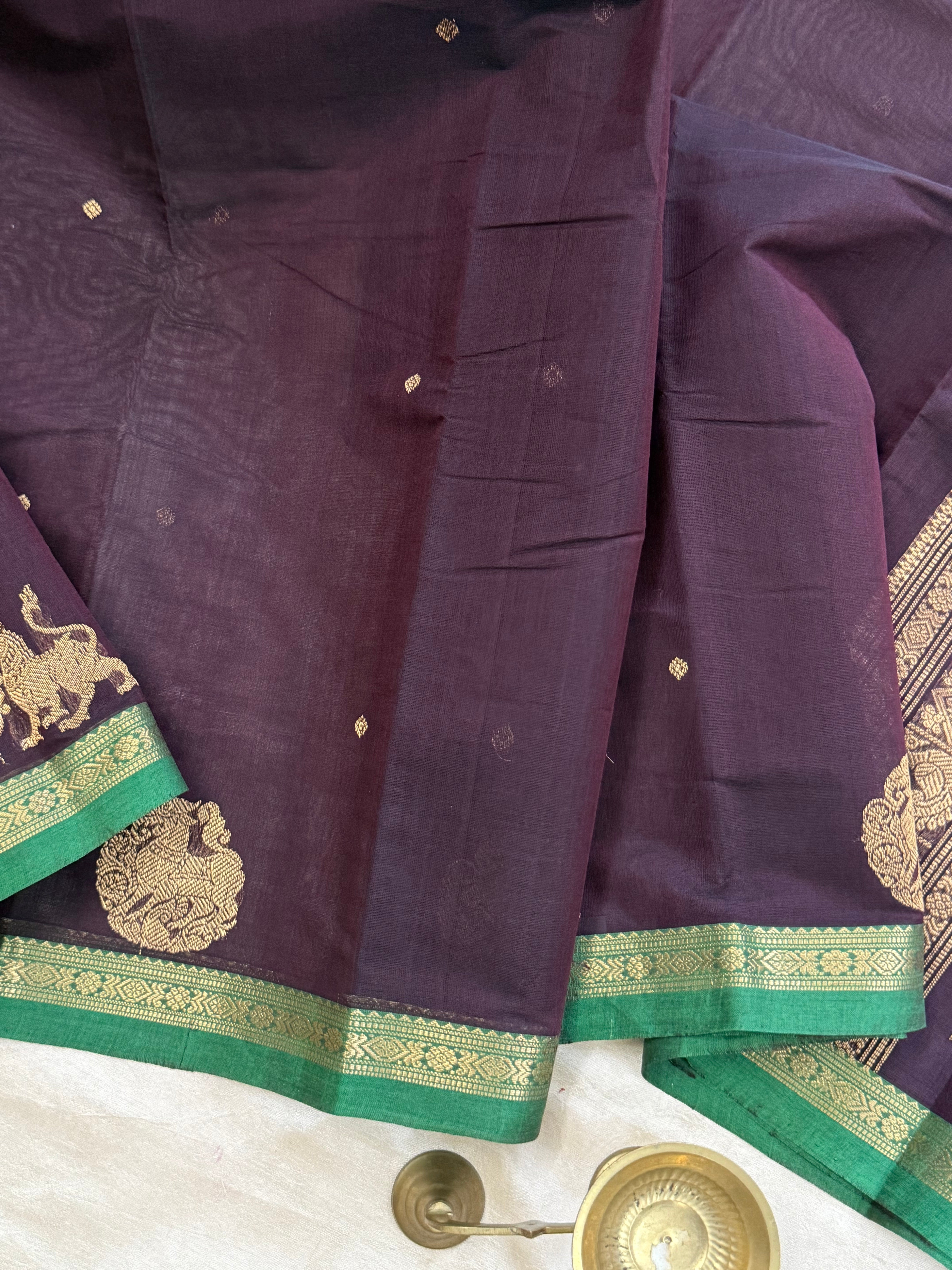 Paaku small border butta / Kanchi Cotton