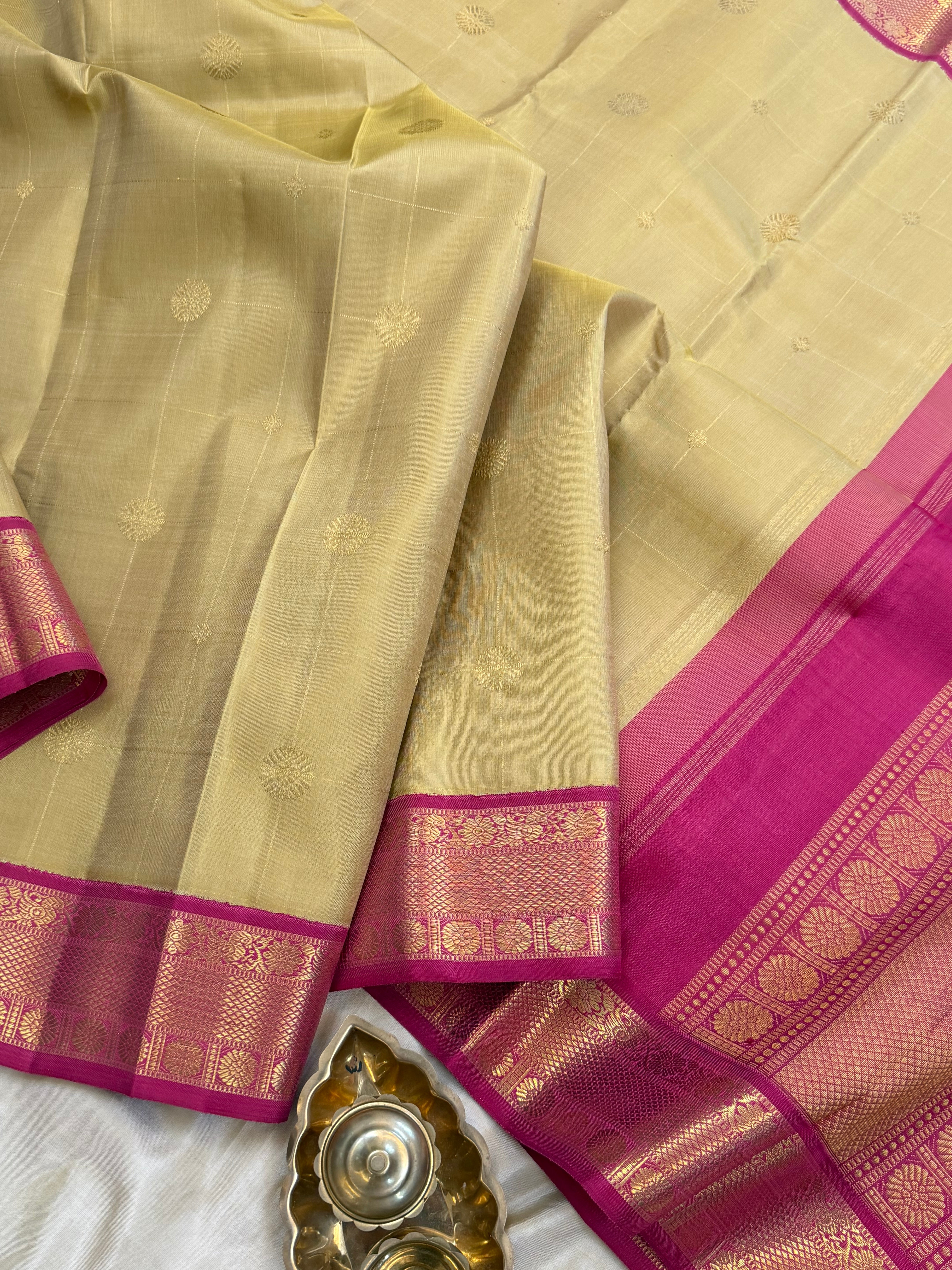 Light pastel yellow Kattam Butta  Korvai  Kanjipuram silk