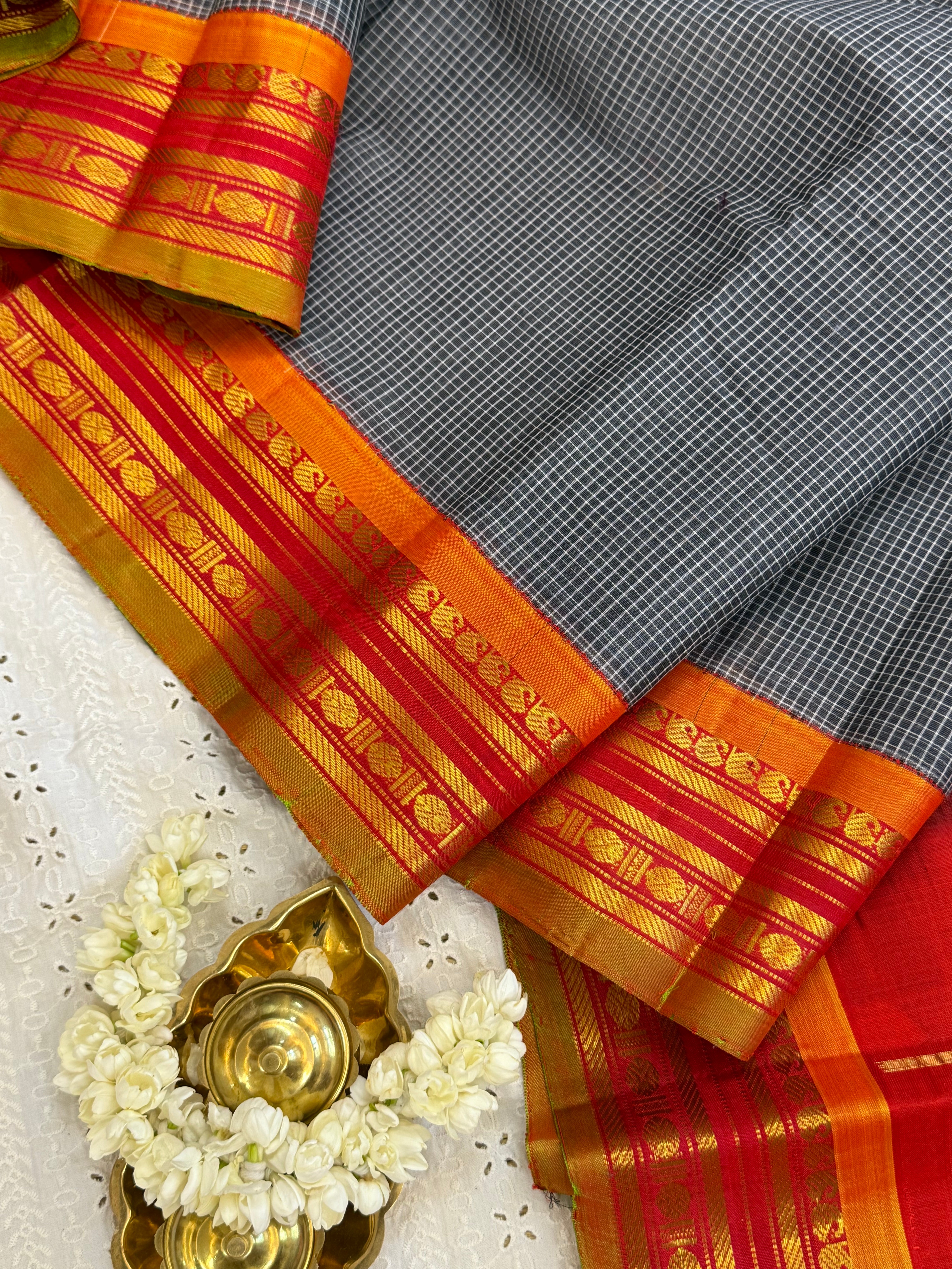 Grey and red / Gadwal cotton - No Blouse CLSA9304