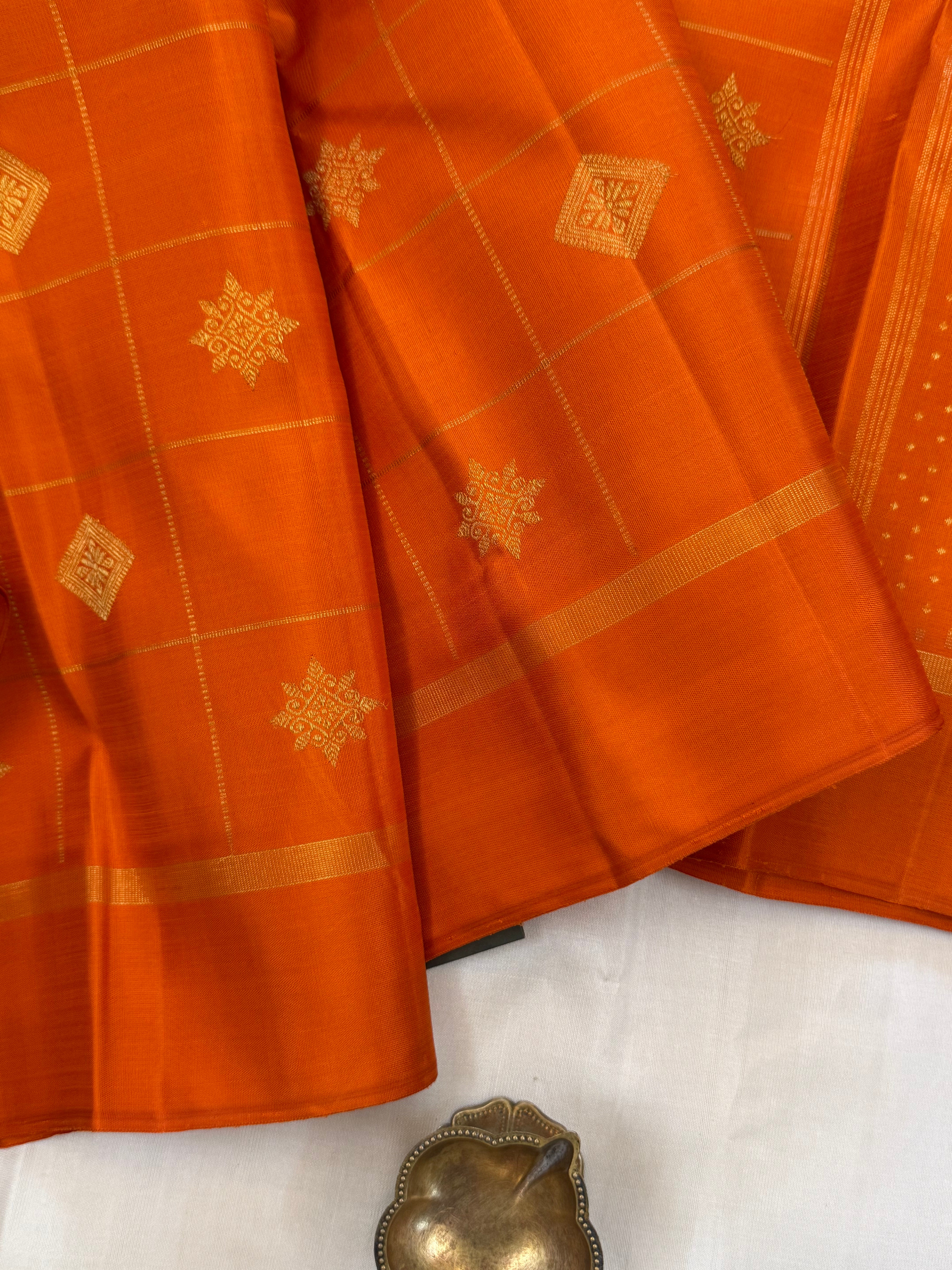 Rustic orange and body Zari Kattam with butta / kanjipuram silk saree clsa 11107