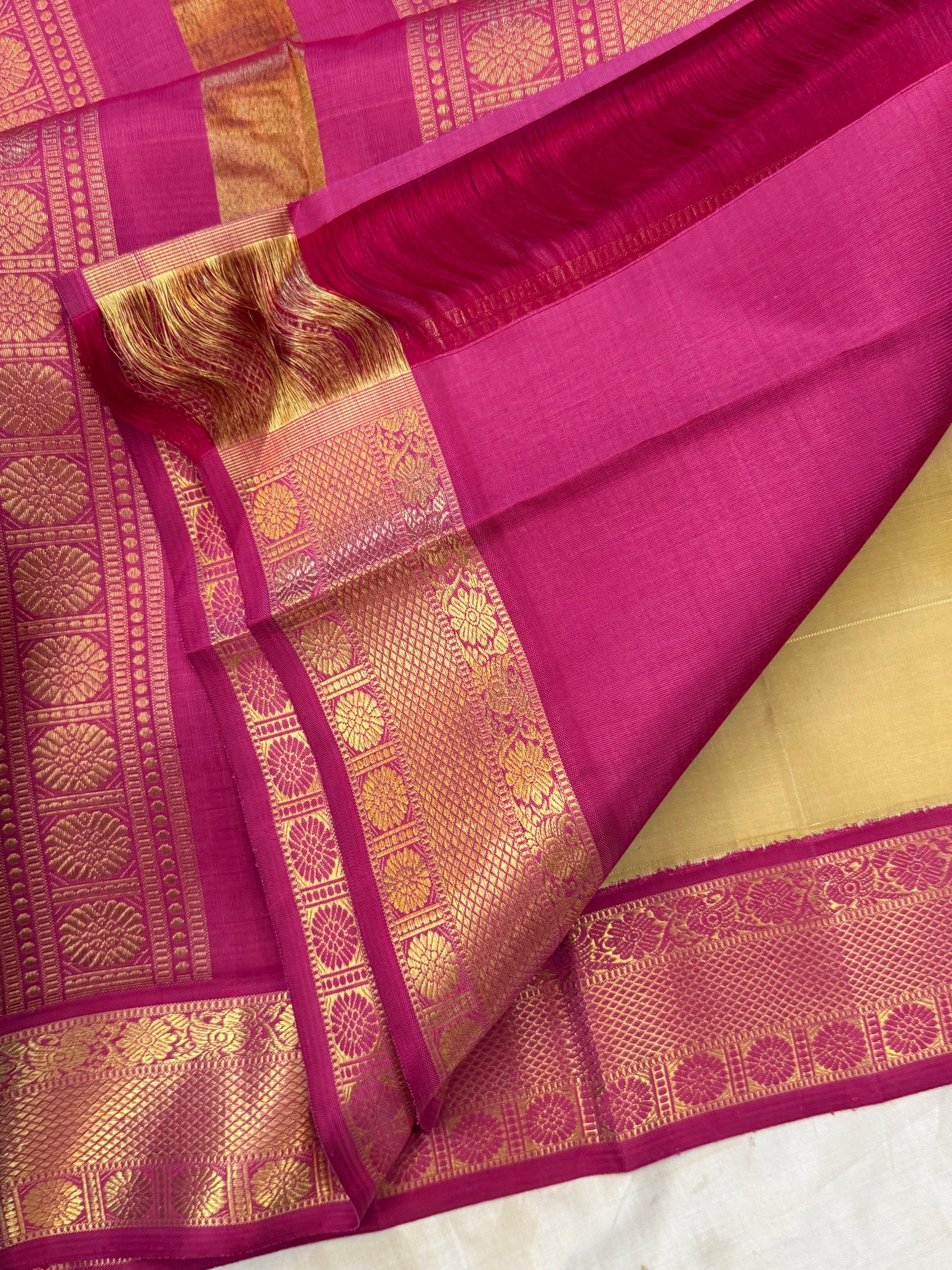 Light pastel yellow Kattam Butta  Korvai  Kanjipuram silk