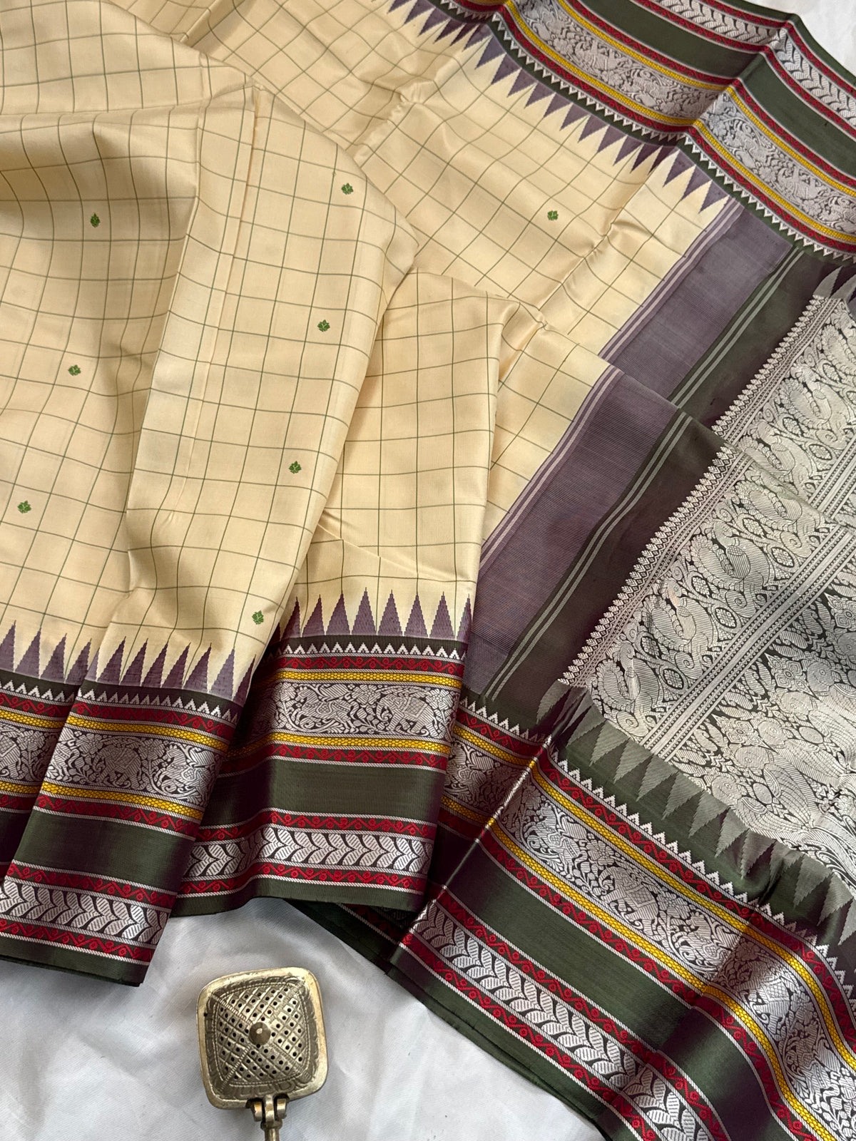 Off sandal kattam butta / Special edition kanjipuram silk