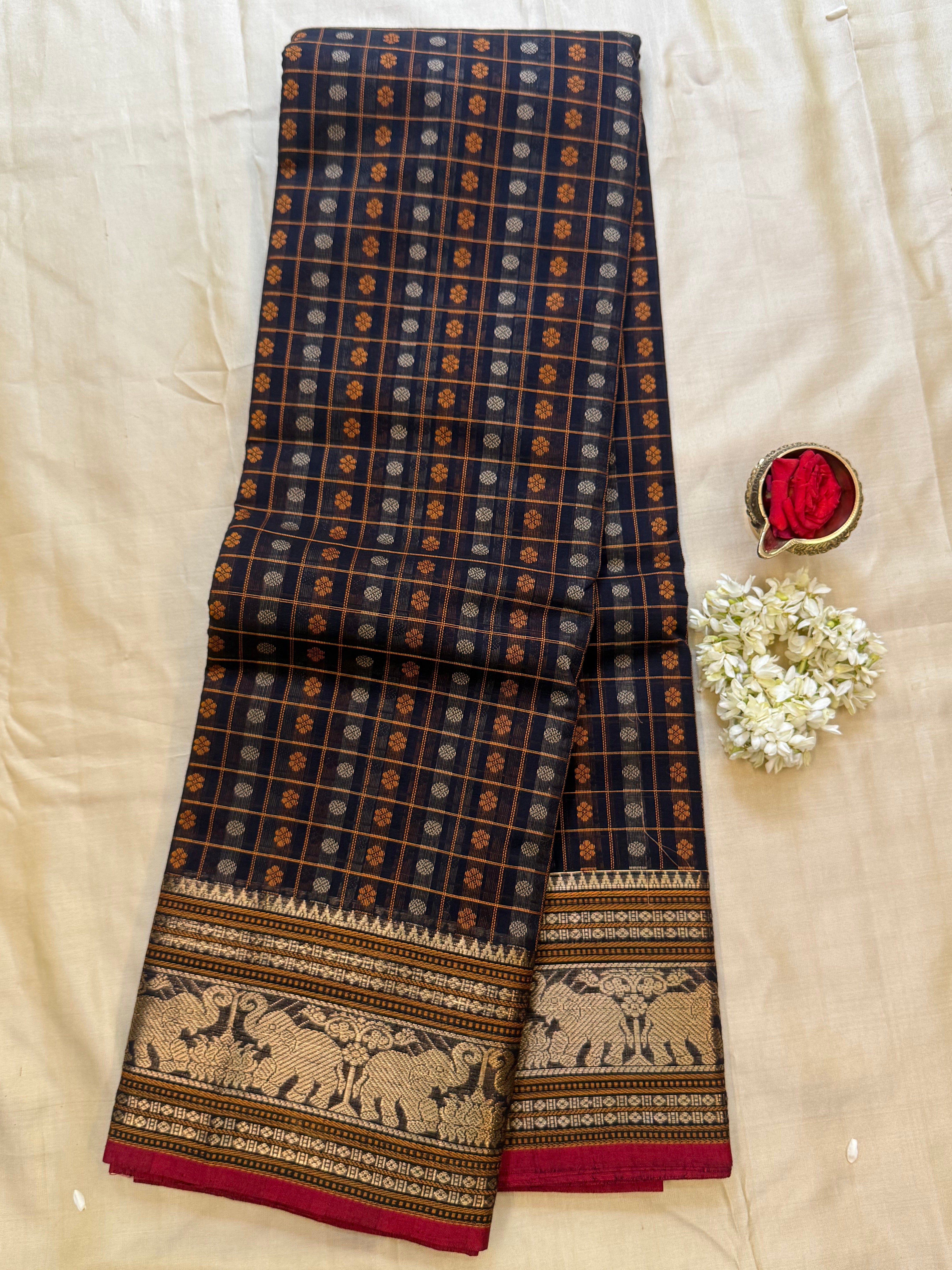 Dark blue lakshambutta/ Kanchi Cotton