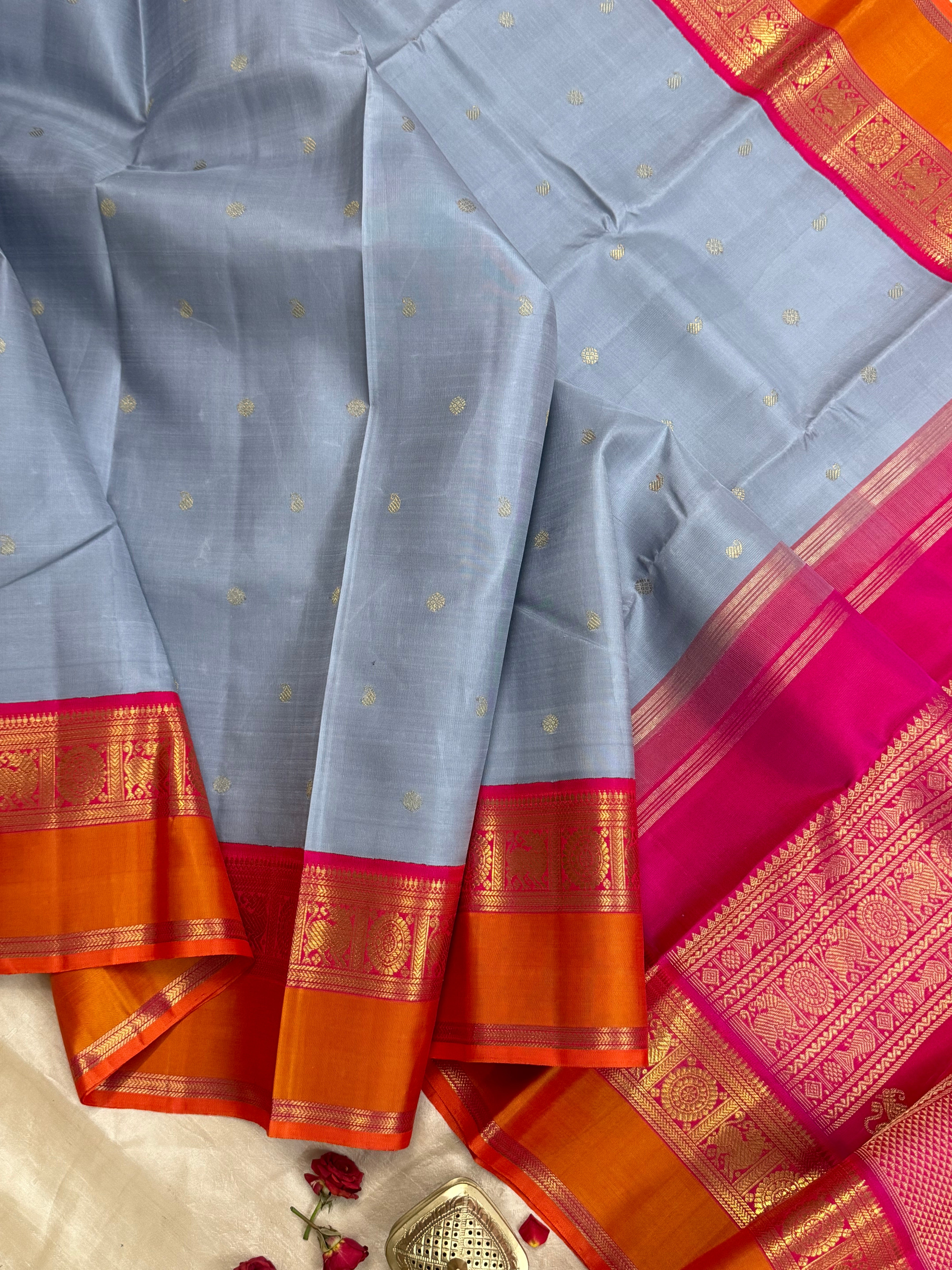 Silverish grey and orangish and pink kai korvai retta border / Kanjipuram silk