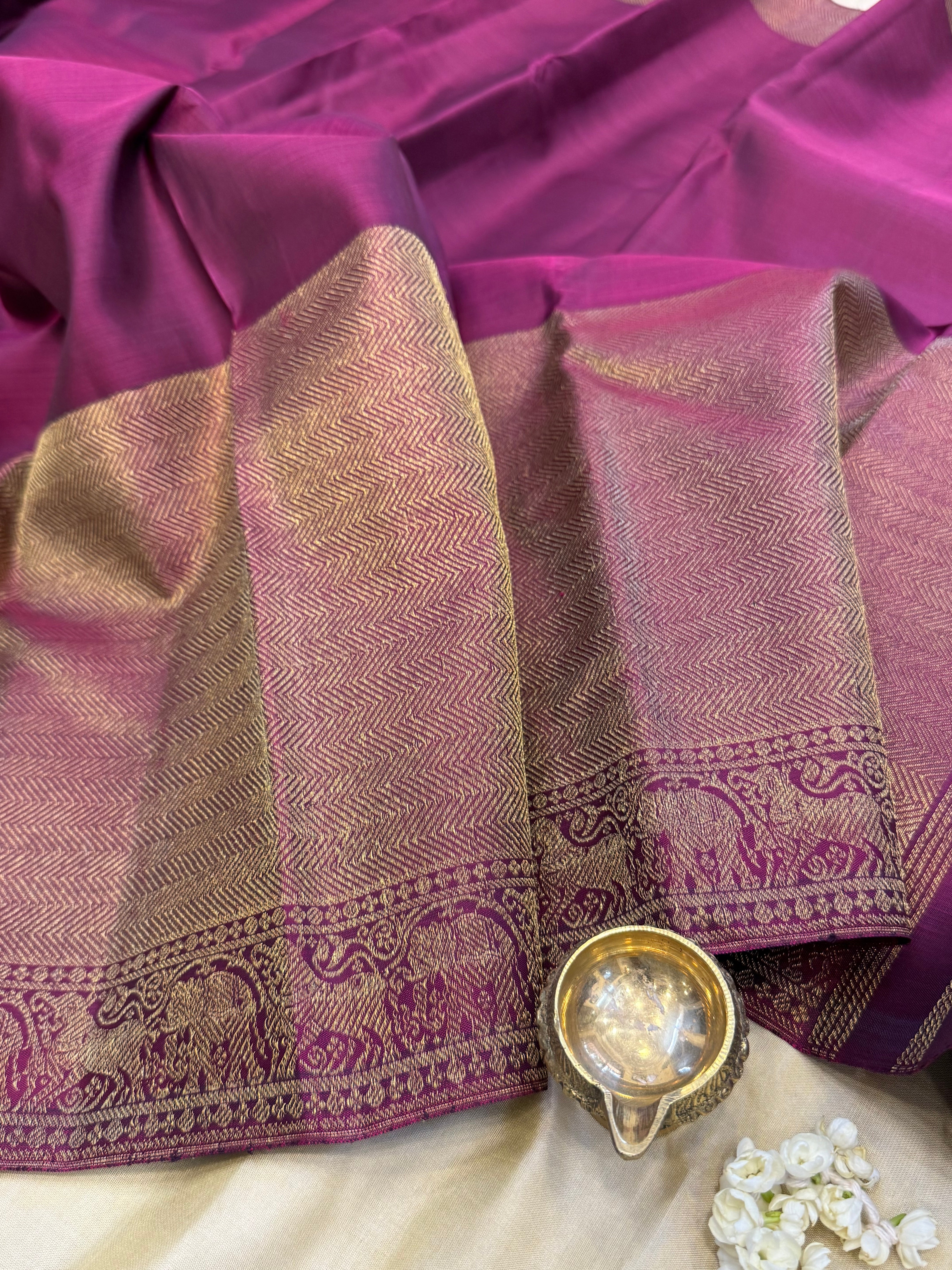 Concept saree - Magenta evening and morning border / kanjipuram silk