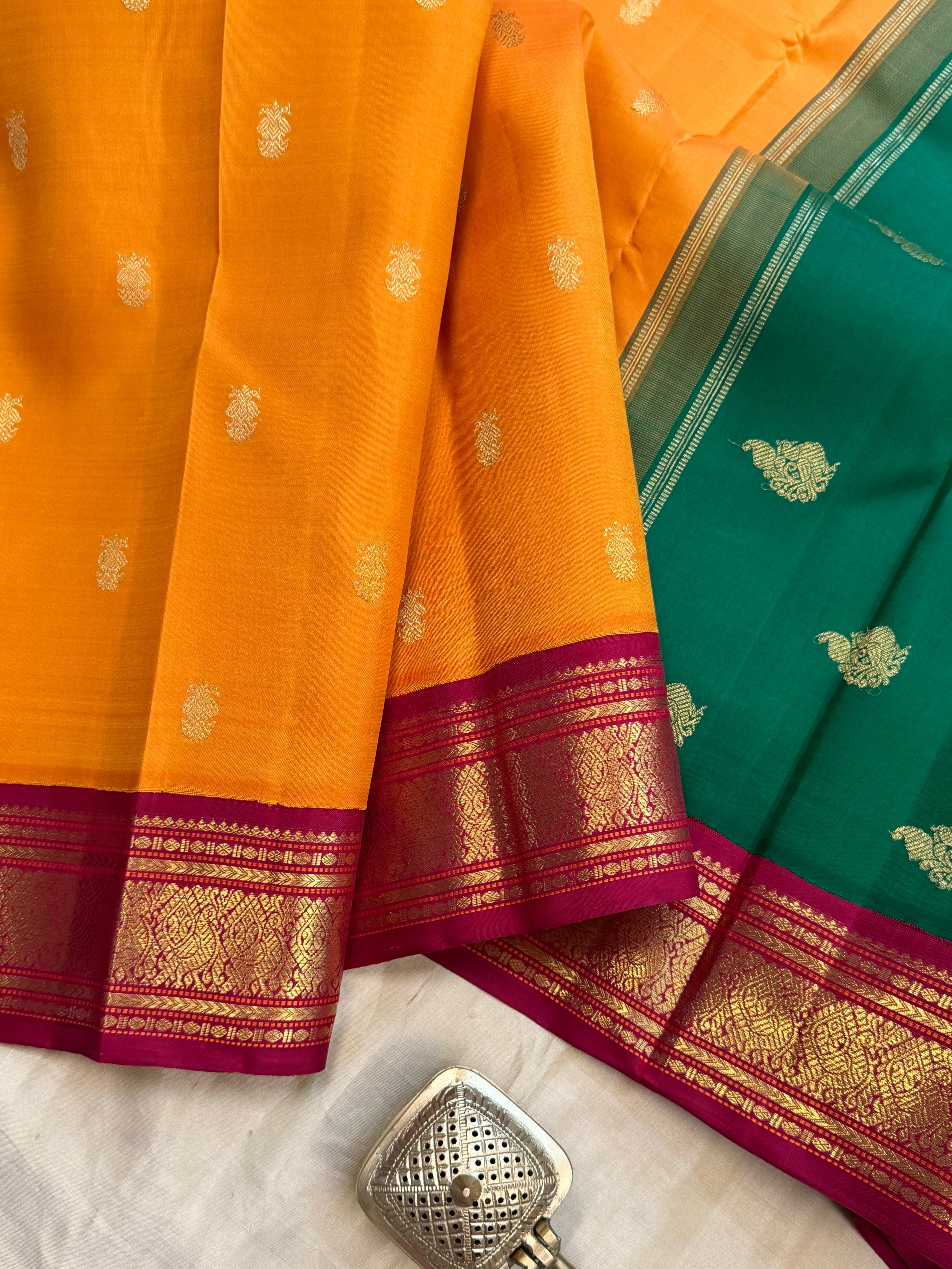 Pasumanjal korvai retta Palla / kanjipuram silk