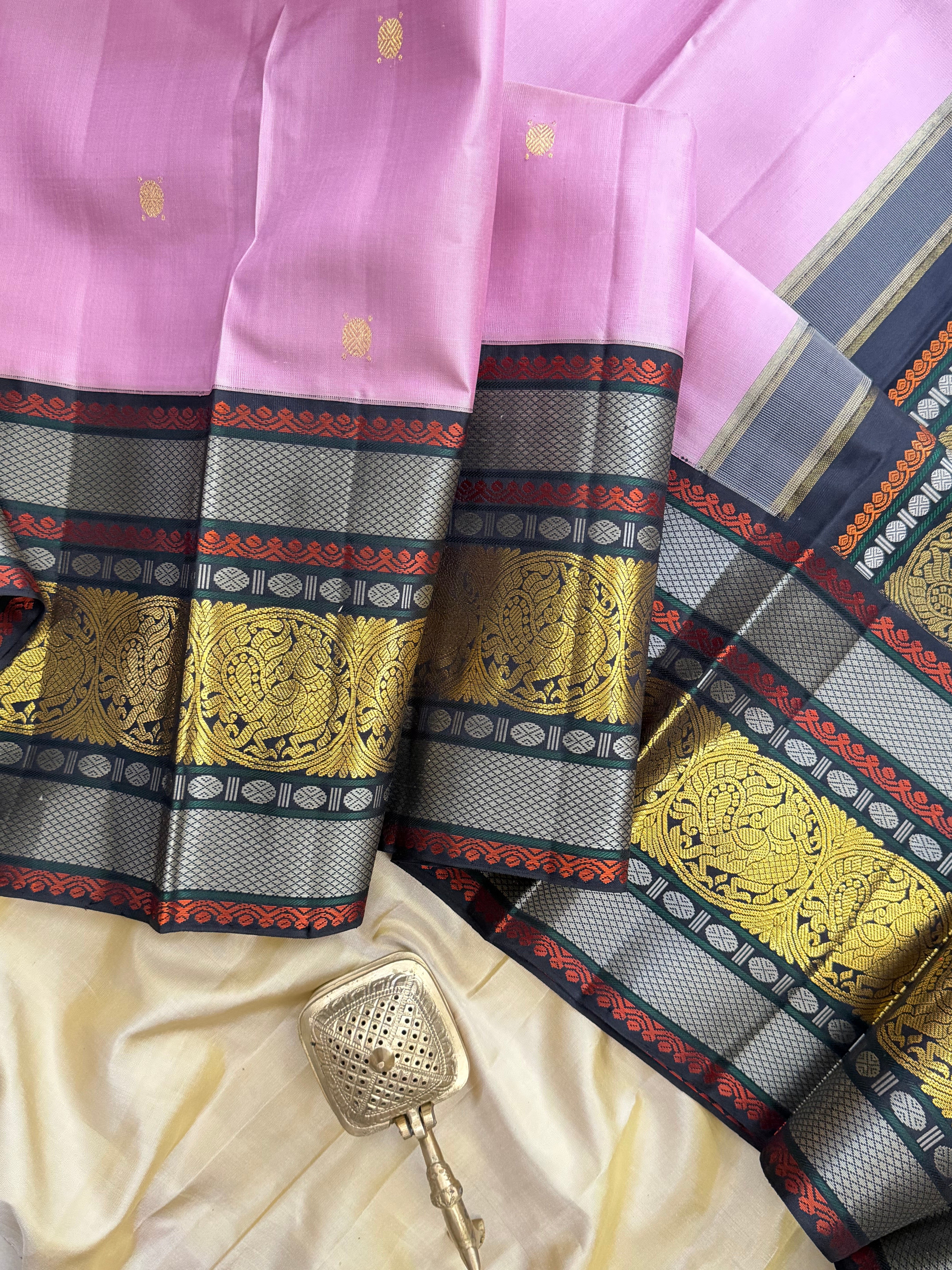 Pink long border Korvai    / Arani silk