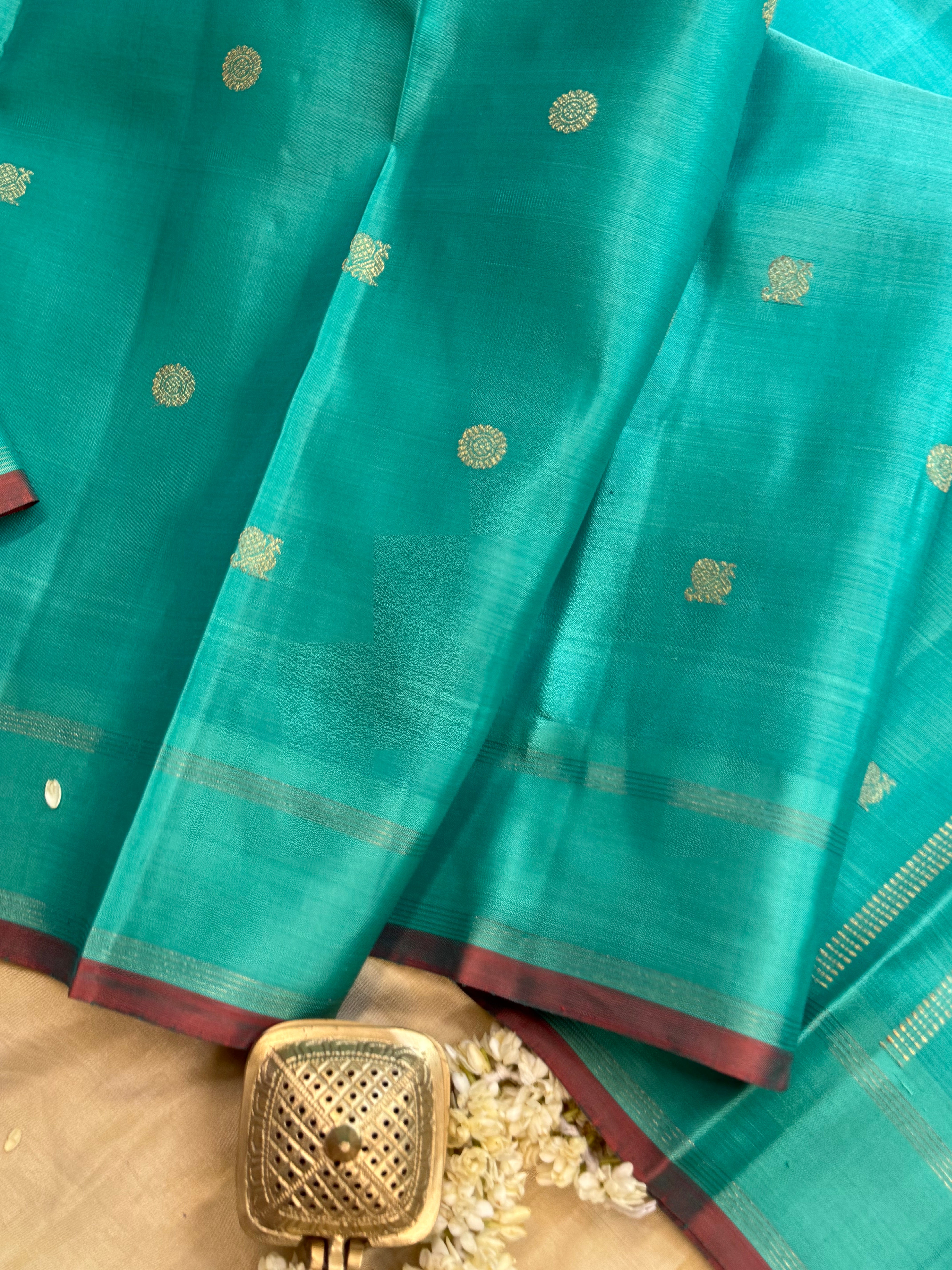 Sea green annam and chakram butta/ Kanjipuram silk