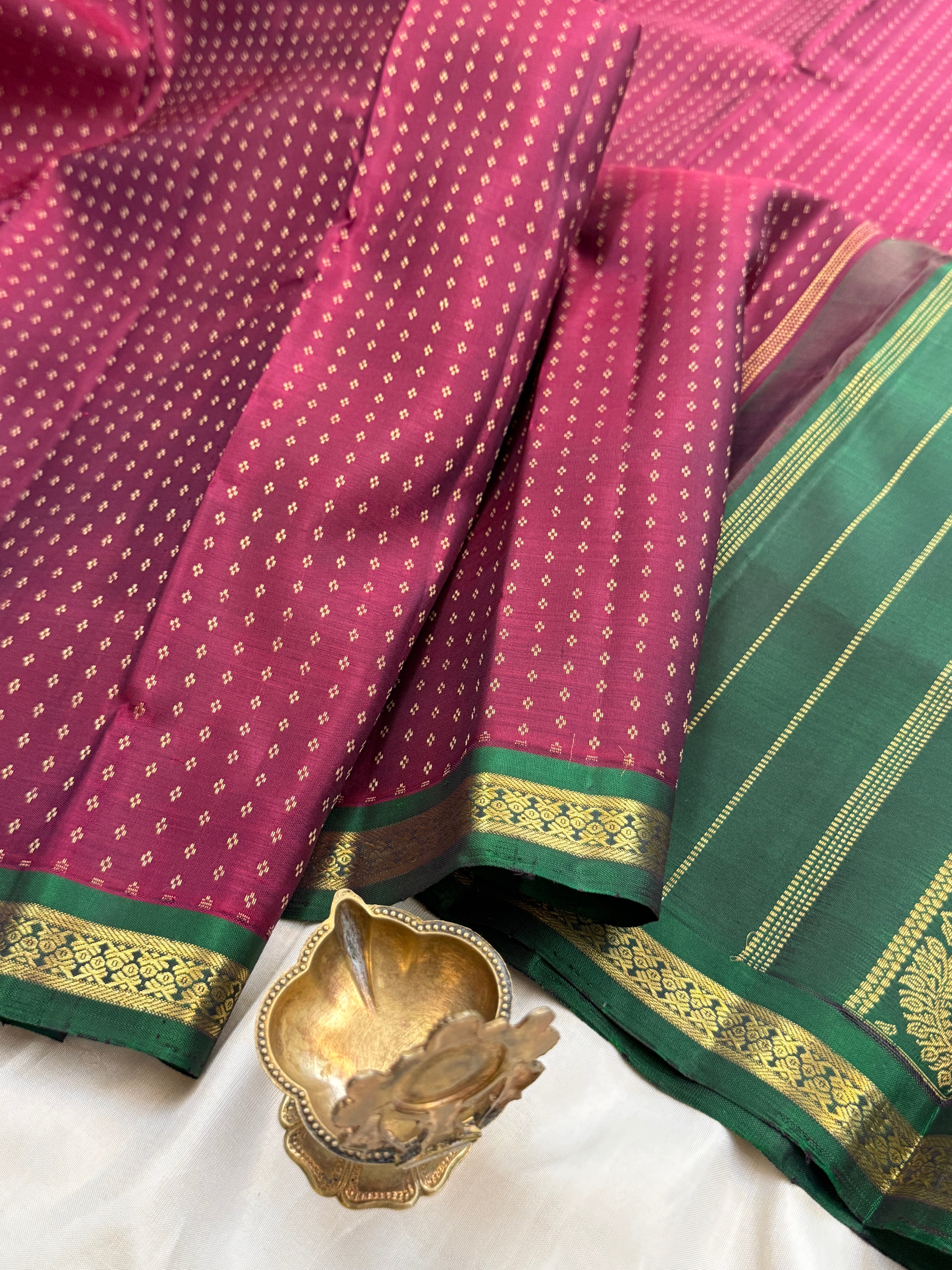 Laksham butta small border/ Kanjipuram silk CLSA10717