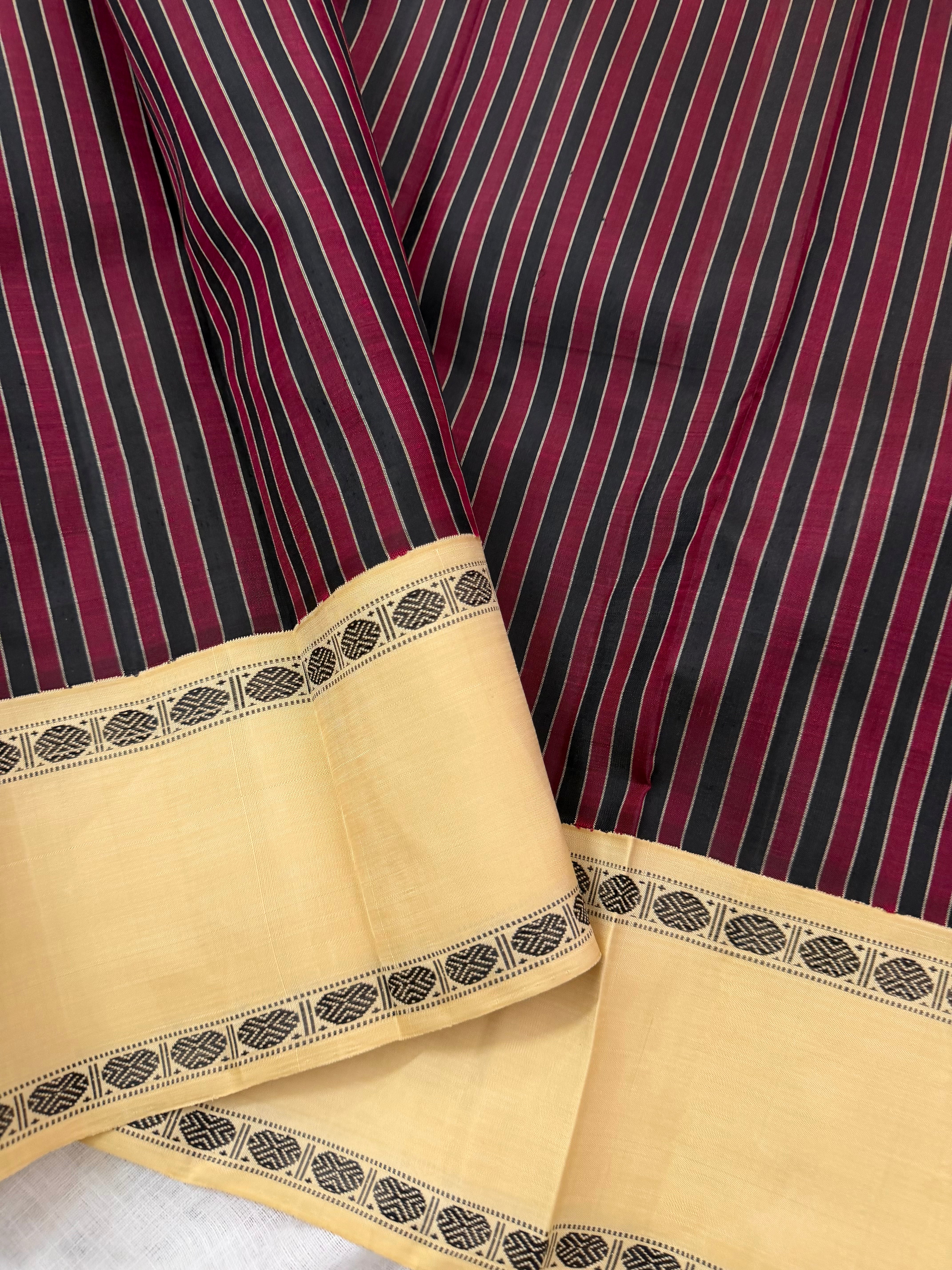 Vertical striped korvai / Arani silk
