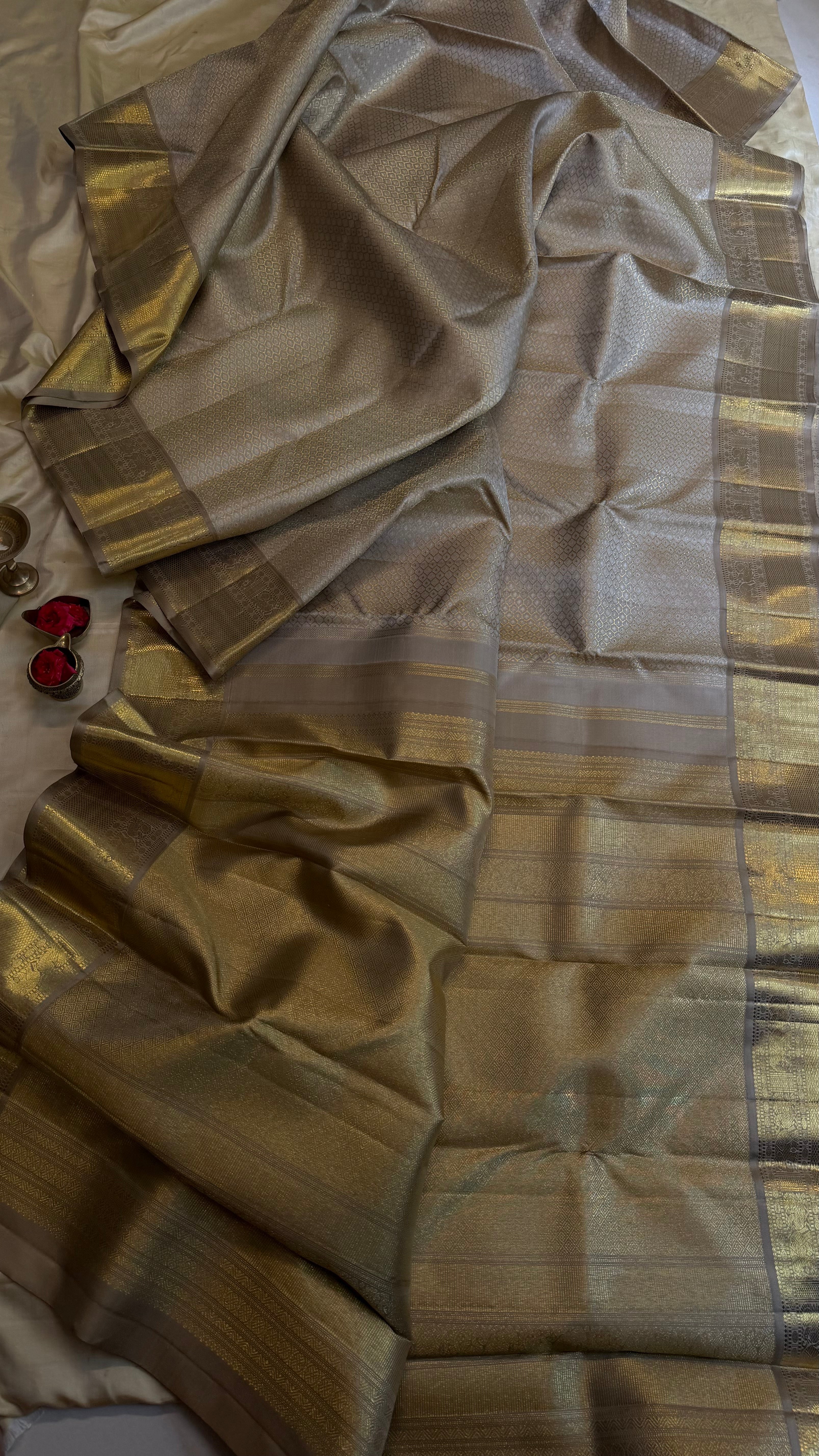 Vaibhogam: honey comb body brocade Kanjipuram silks