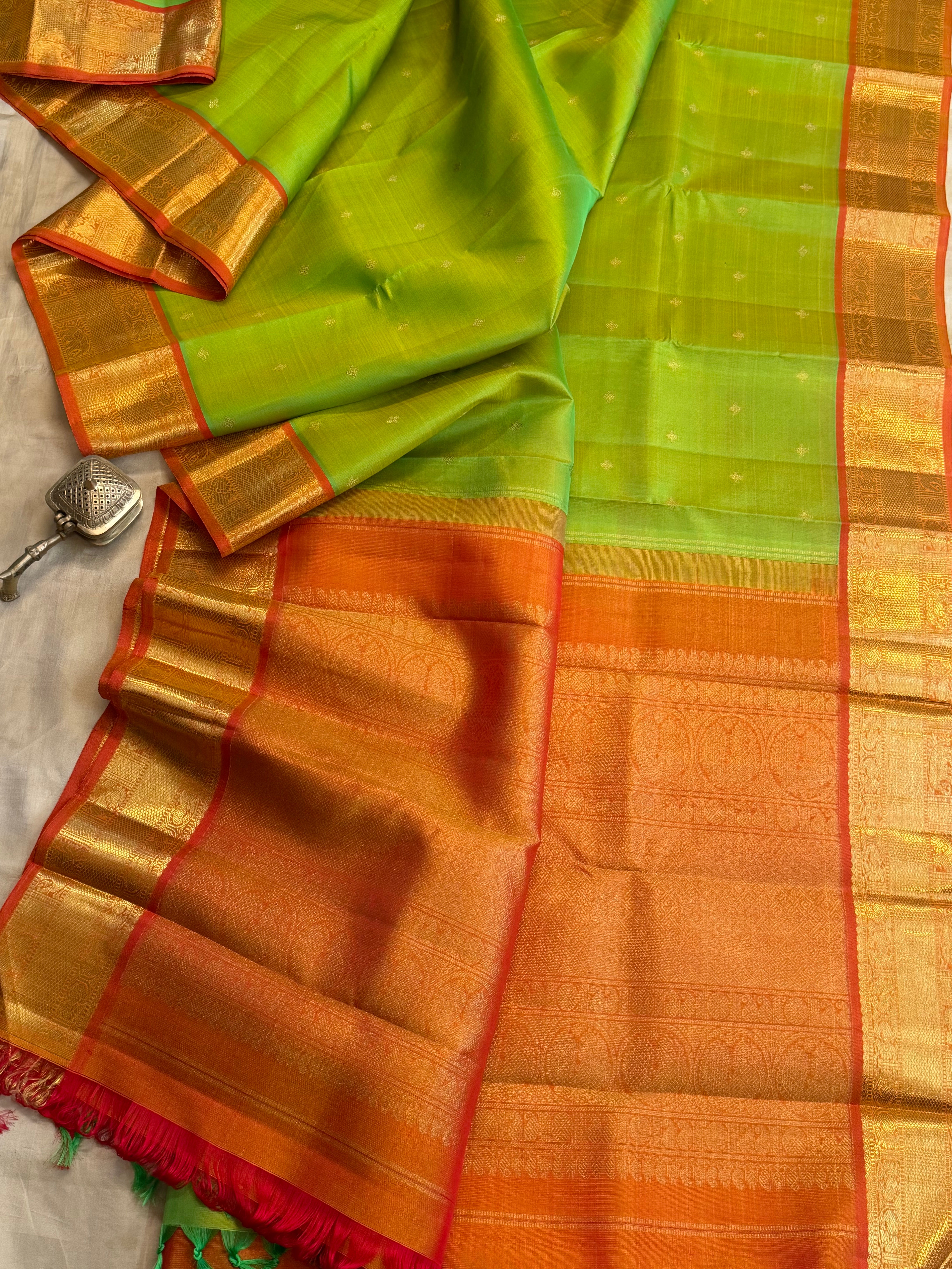 Moha : Lemon green pure Zari Kanjipuram silk