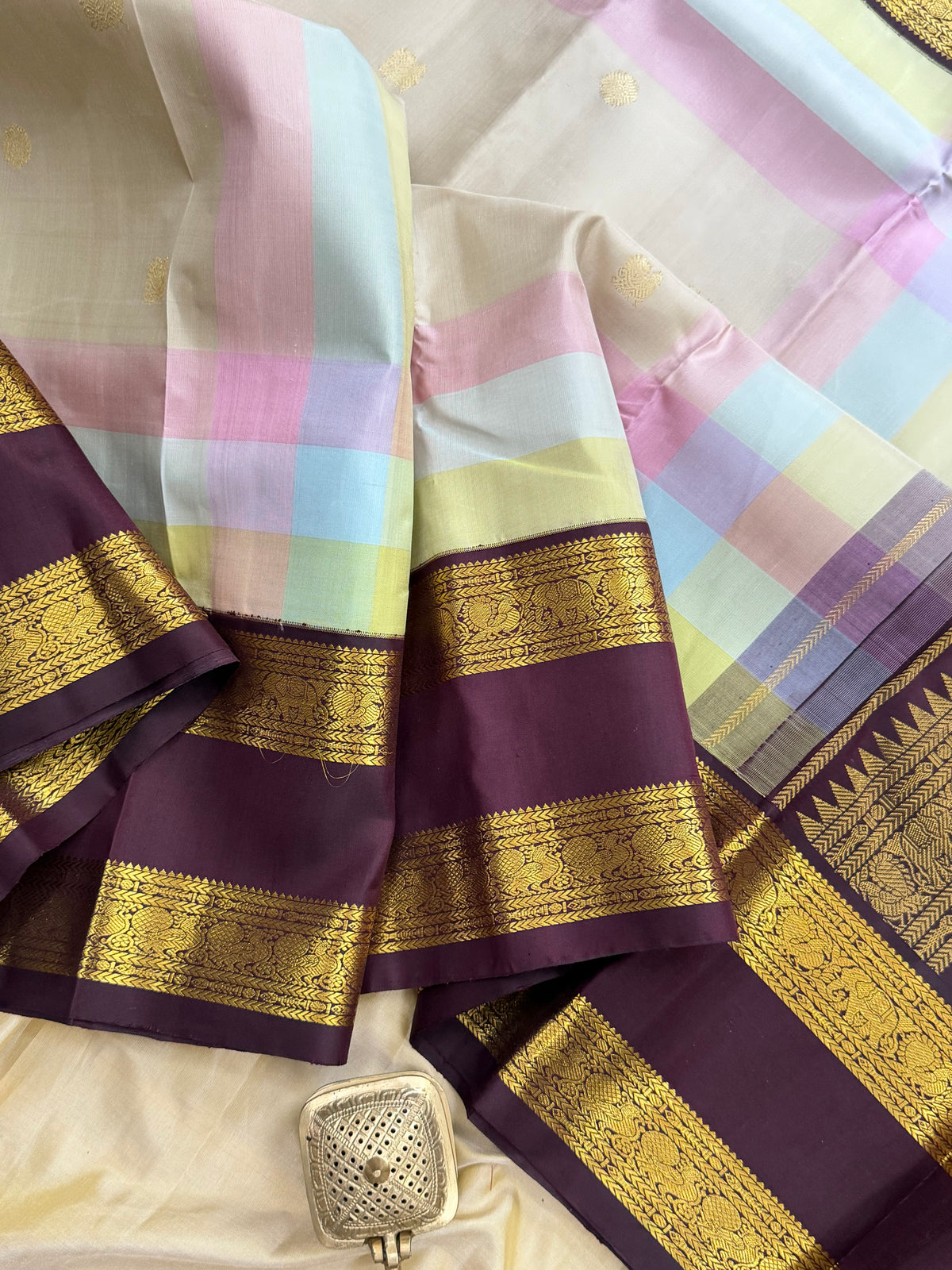 Vintage retta pet  Korvai  / Arani silk