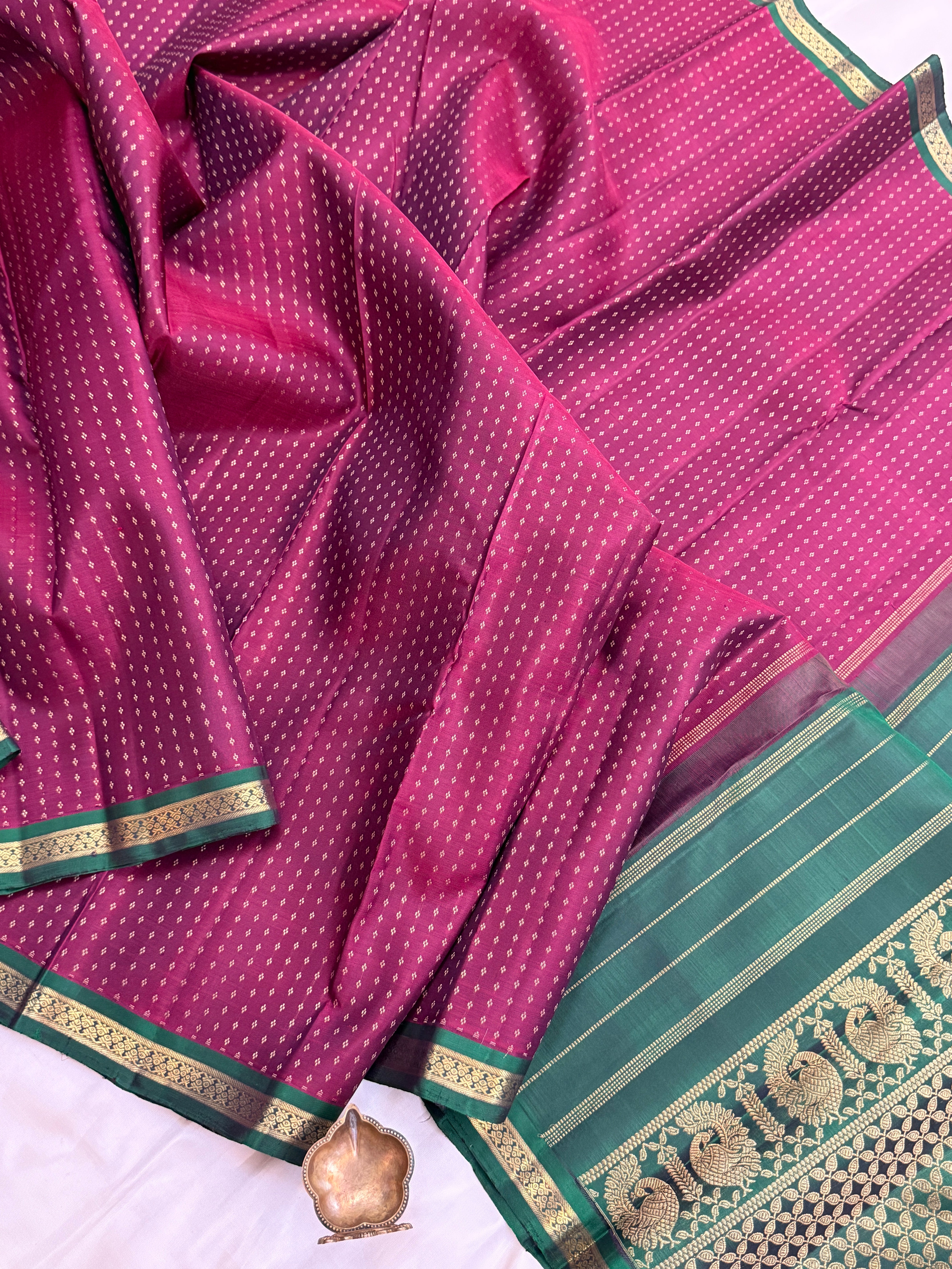 Laksham butta small border/ Kanjipuram silk CLSA10717