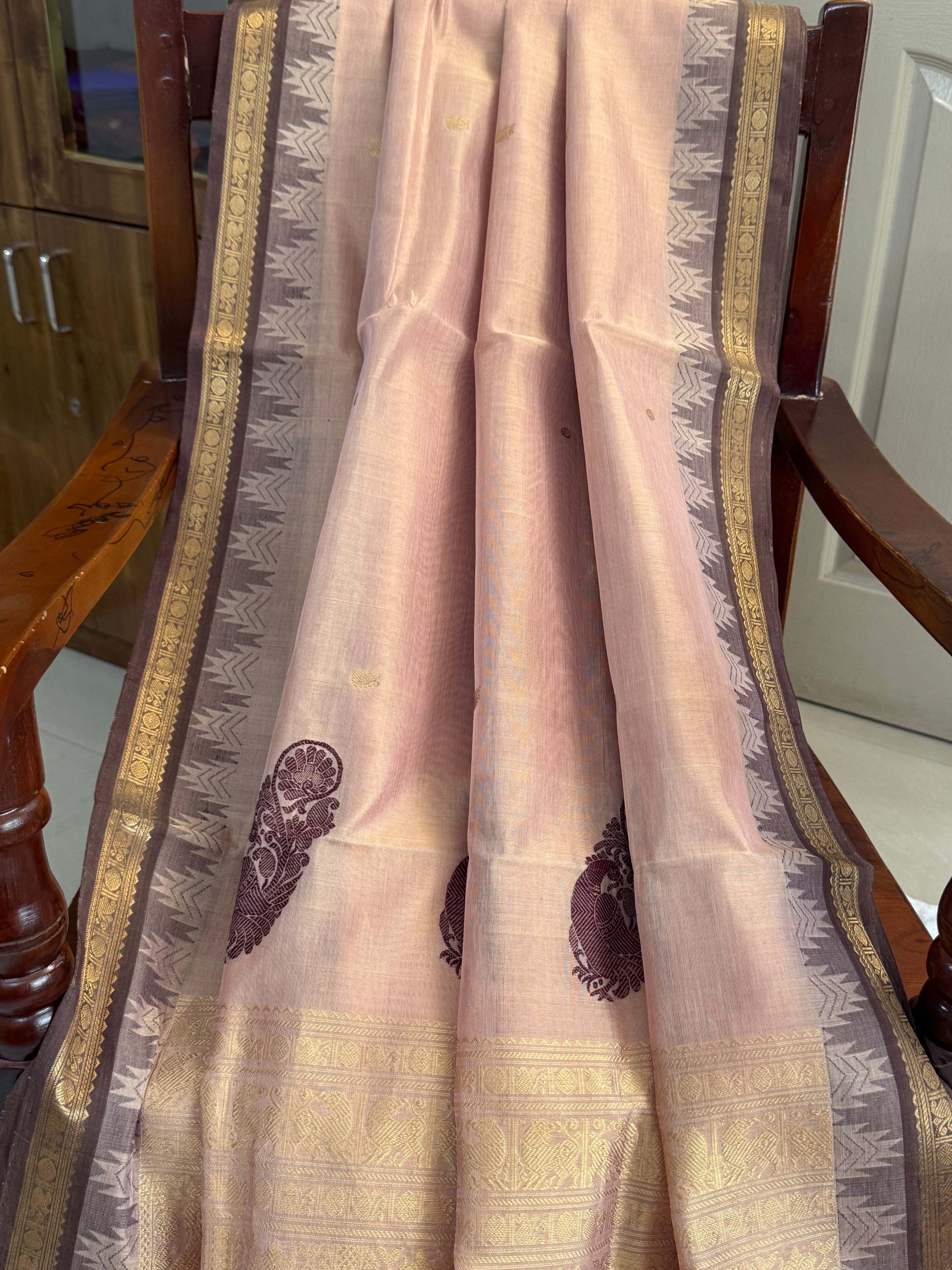 Golden shot pink unique pallu / Silk Cotton