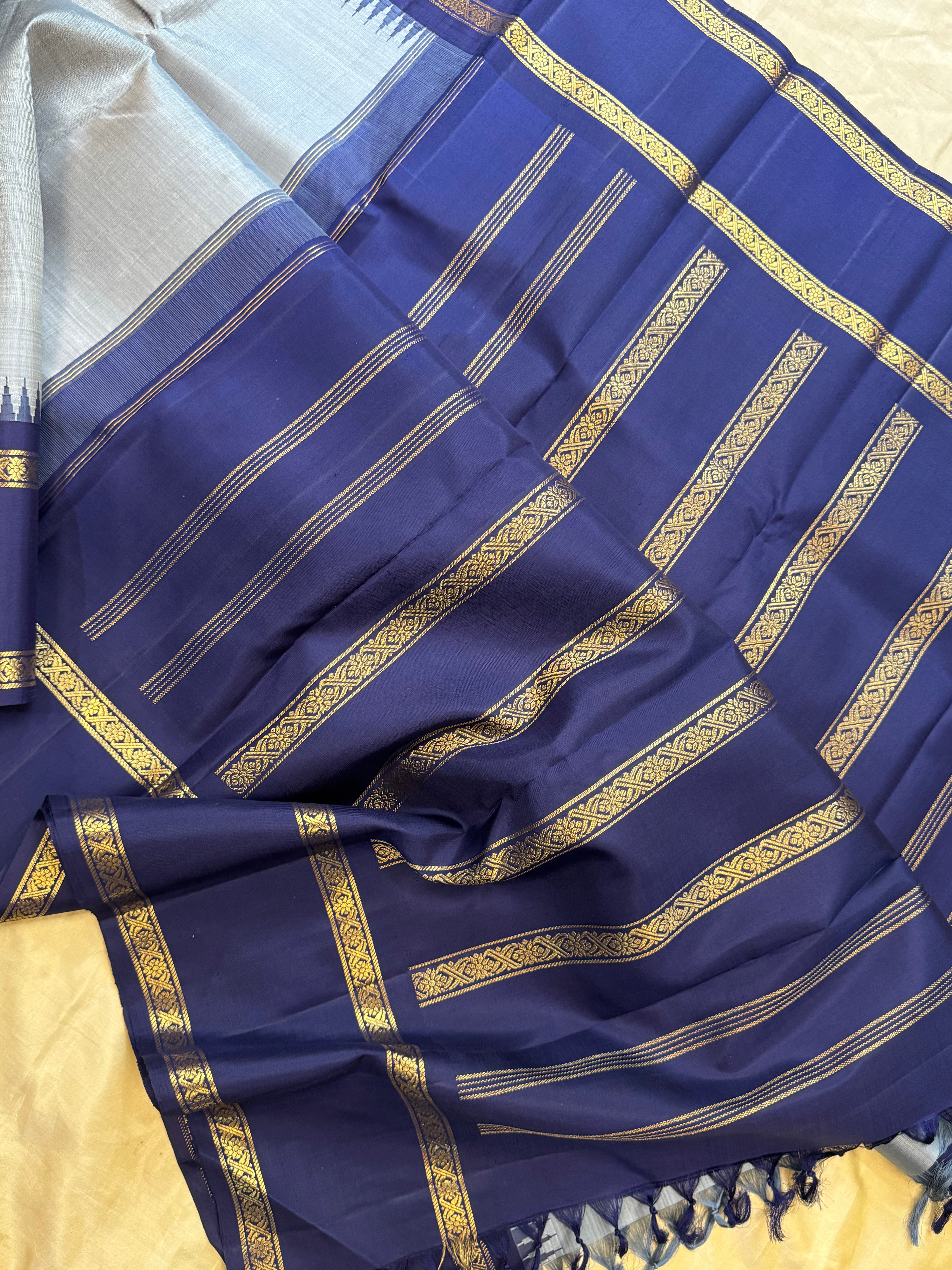 Master weaver vintage recreation : kanjipuram silk